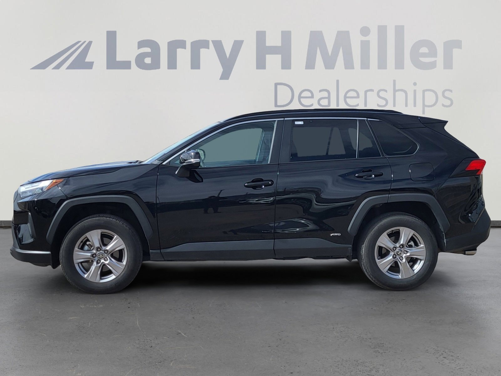 Used 2025 Toyota RAV4 XLE with VIN 2T3RWRFV3SW265927 for sale in Northfield, Minnesota