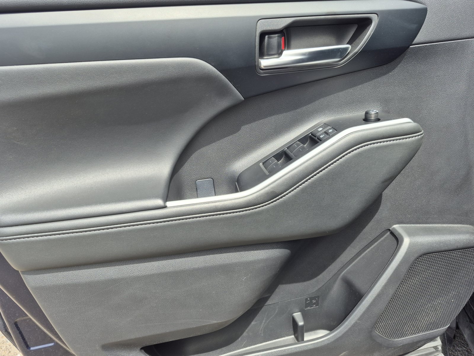 2025 Toyota Highlander 14