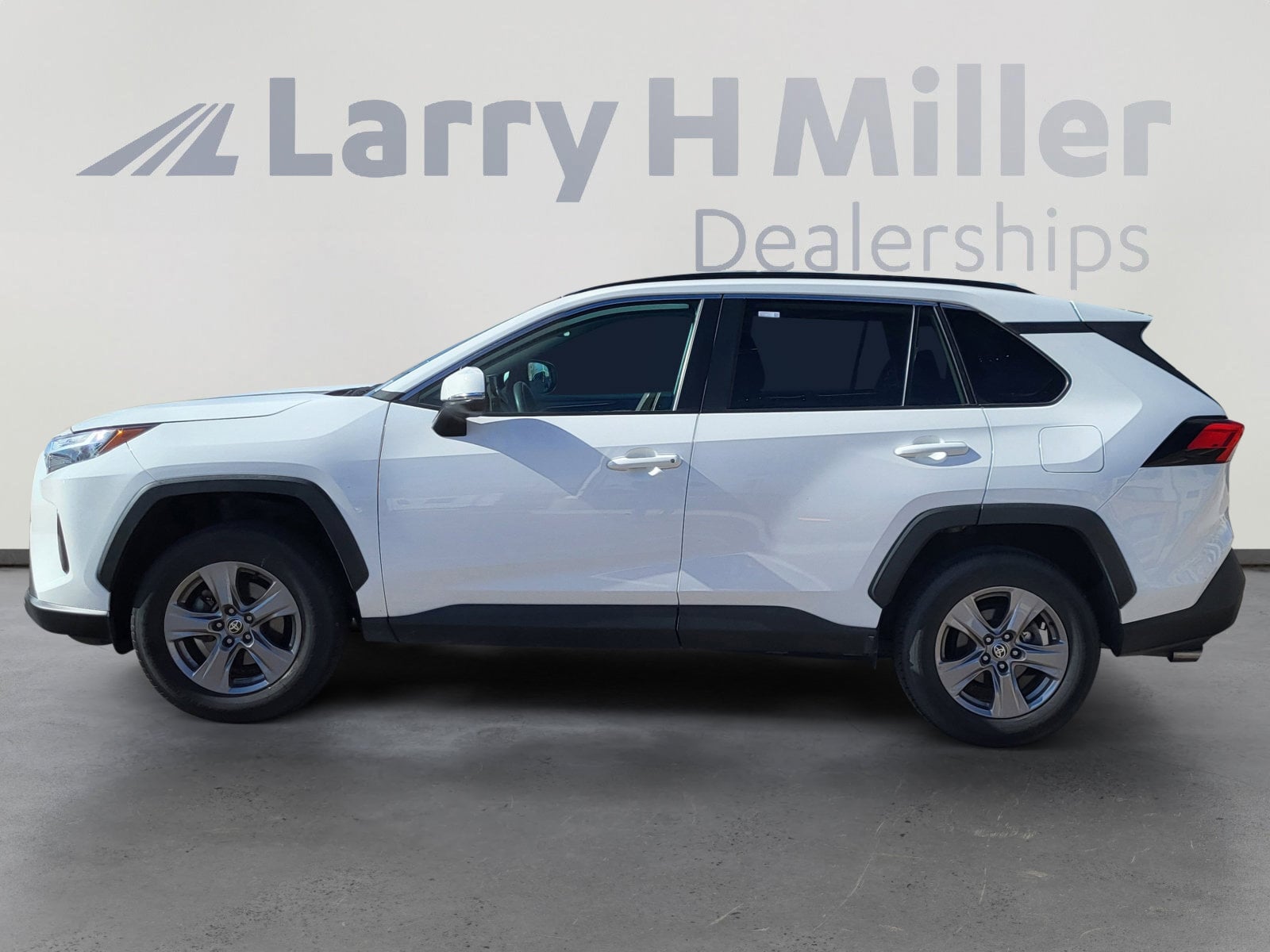 Used 2024 Toyota RAV4 XLE with VIN 2T3P1RFV7RW426876 for sale in Northfield, Minnesota