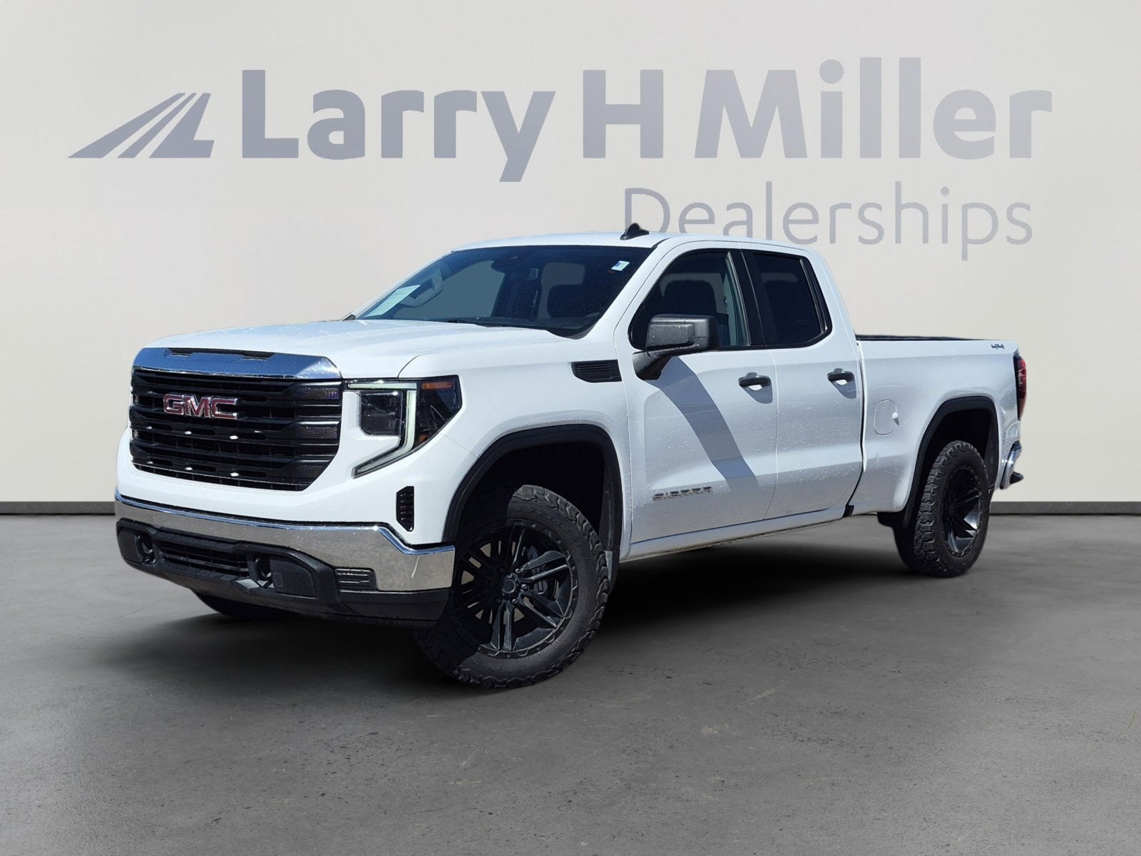 2024 GMC Sierra 4WD Double Cab Standard Box Pro's photo