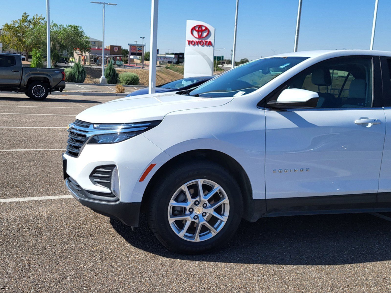 Used 2022 Chevrolet Equinox LT with VIN 3GNAXUEV9NL199210 for sale in Albuquerque, NM