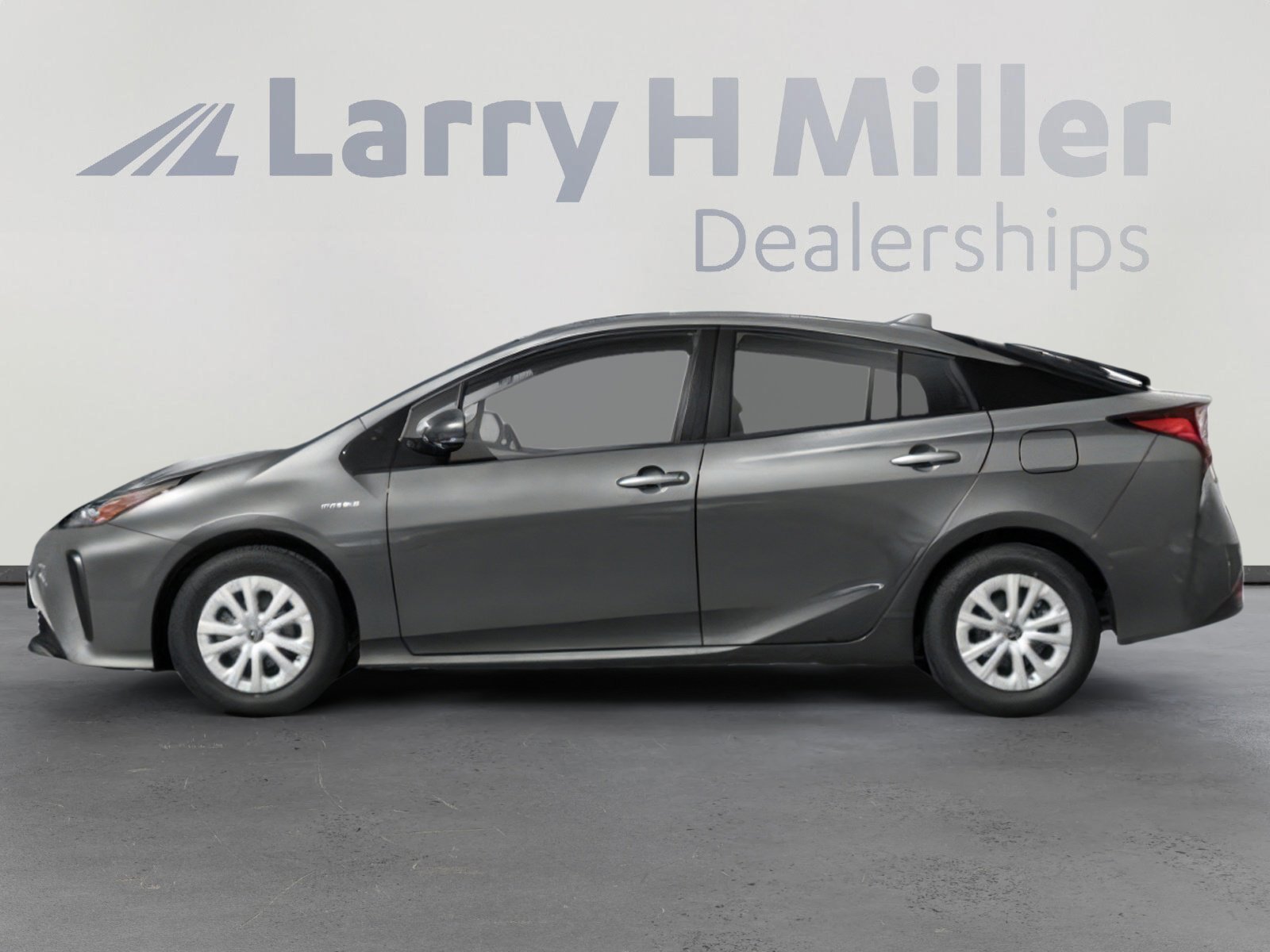 2021 Toyota Prius L photo 3
