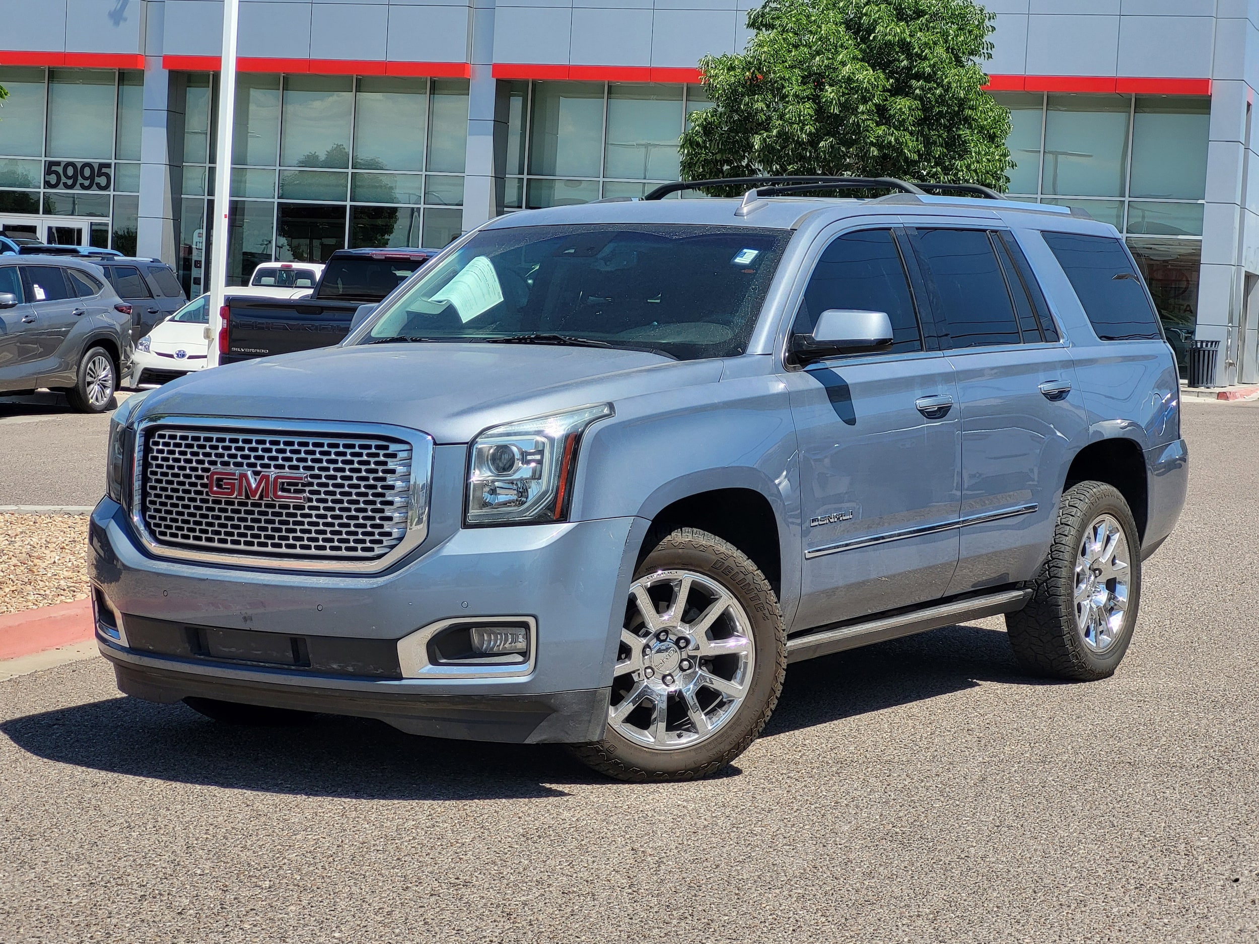 2016 GMC Yukon 4WD Denali's photo