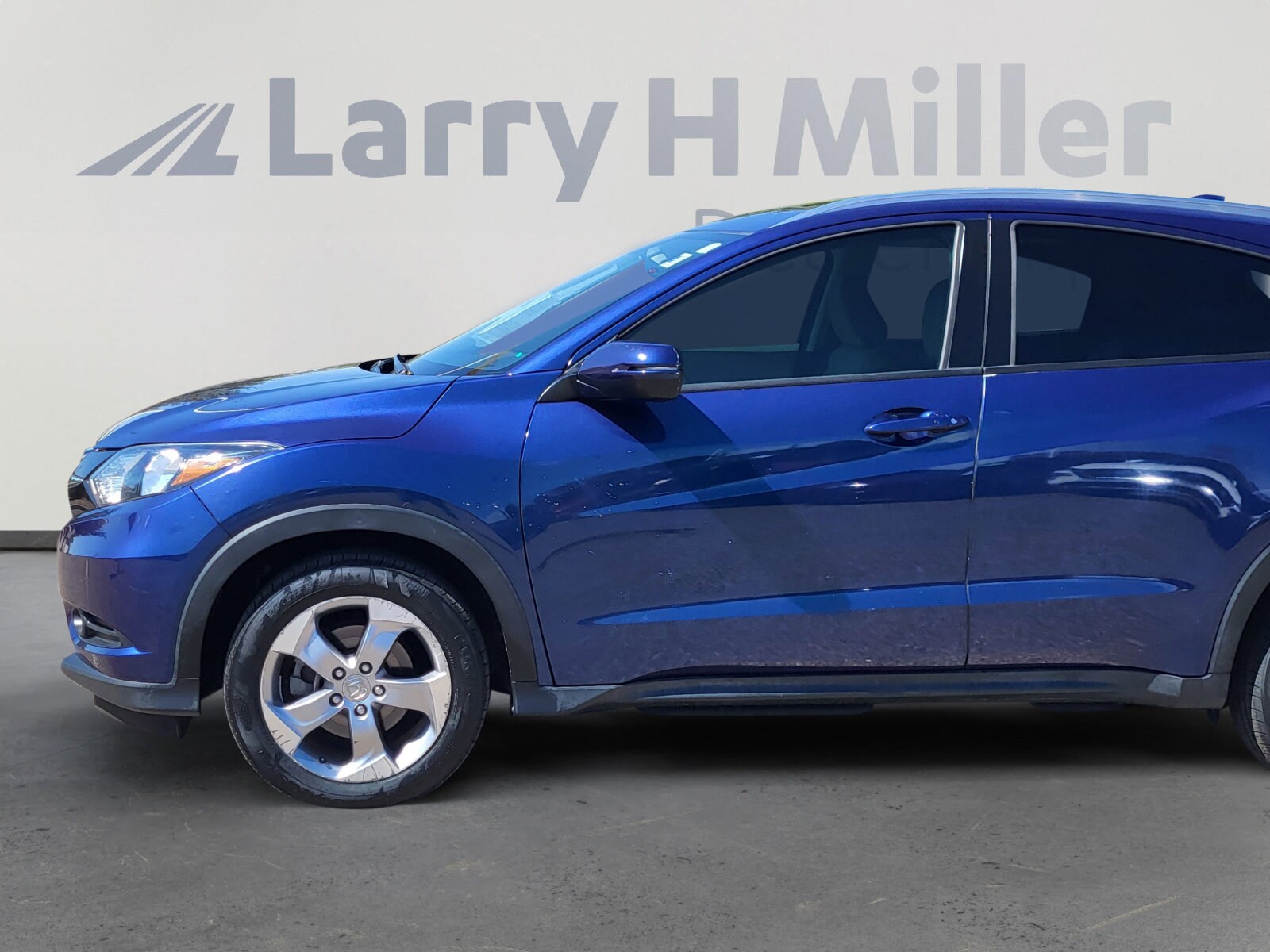 2017 Honda HR-V EX-L photo 2