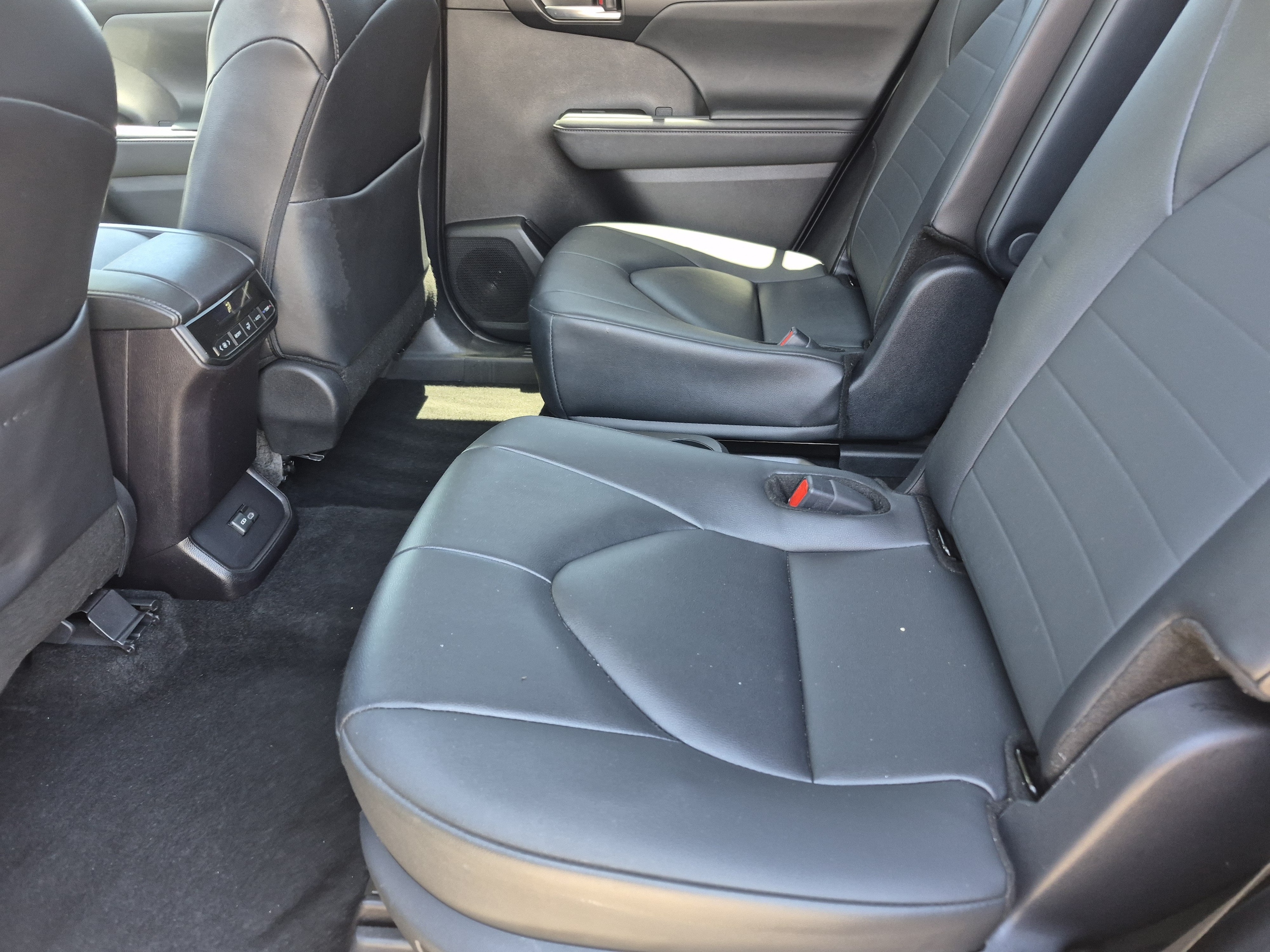 2025 Toyota Highlander 17