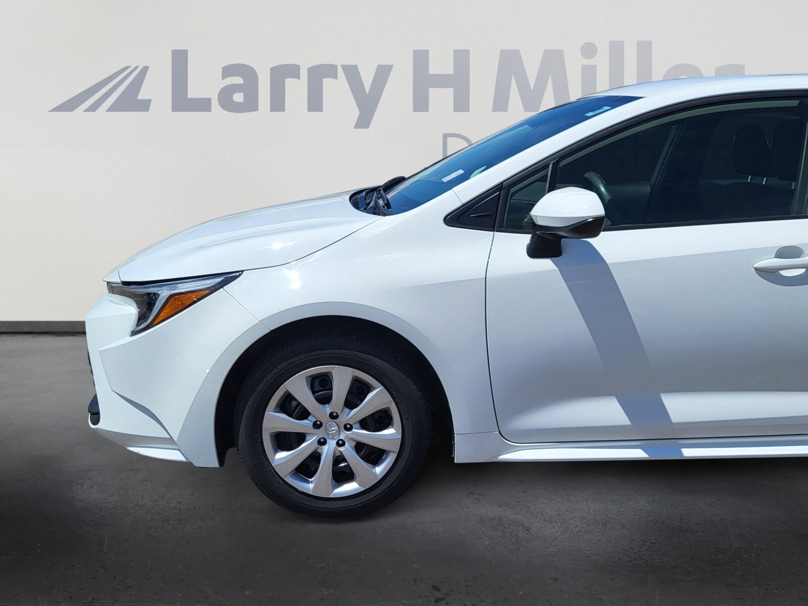 2024 Toyota Corolla XSE LE Premium SE photo 2