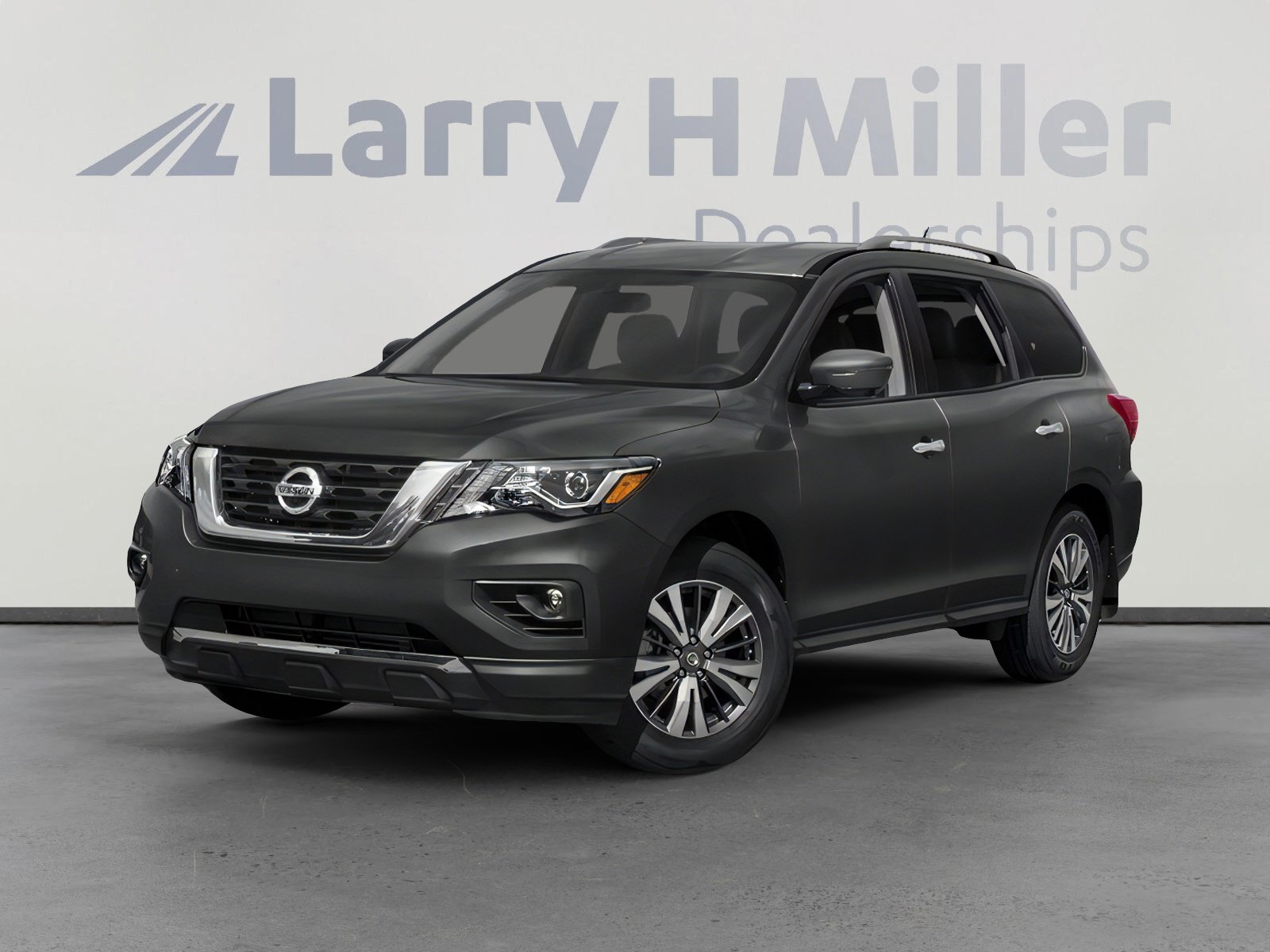 2017 Nissan Pathfinder SV's photo
