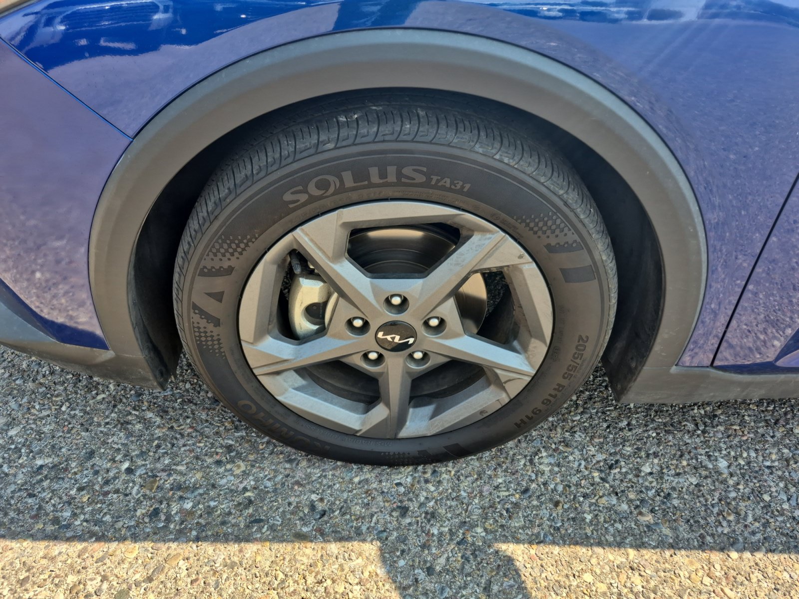 2025 Kia K4 LXS - Photo 24