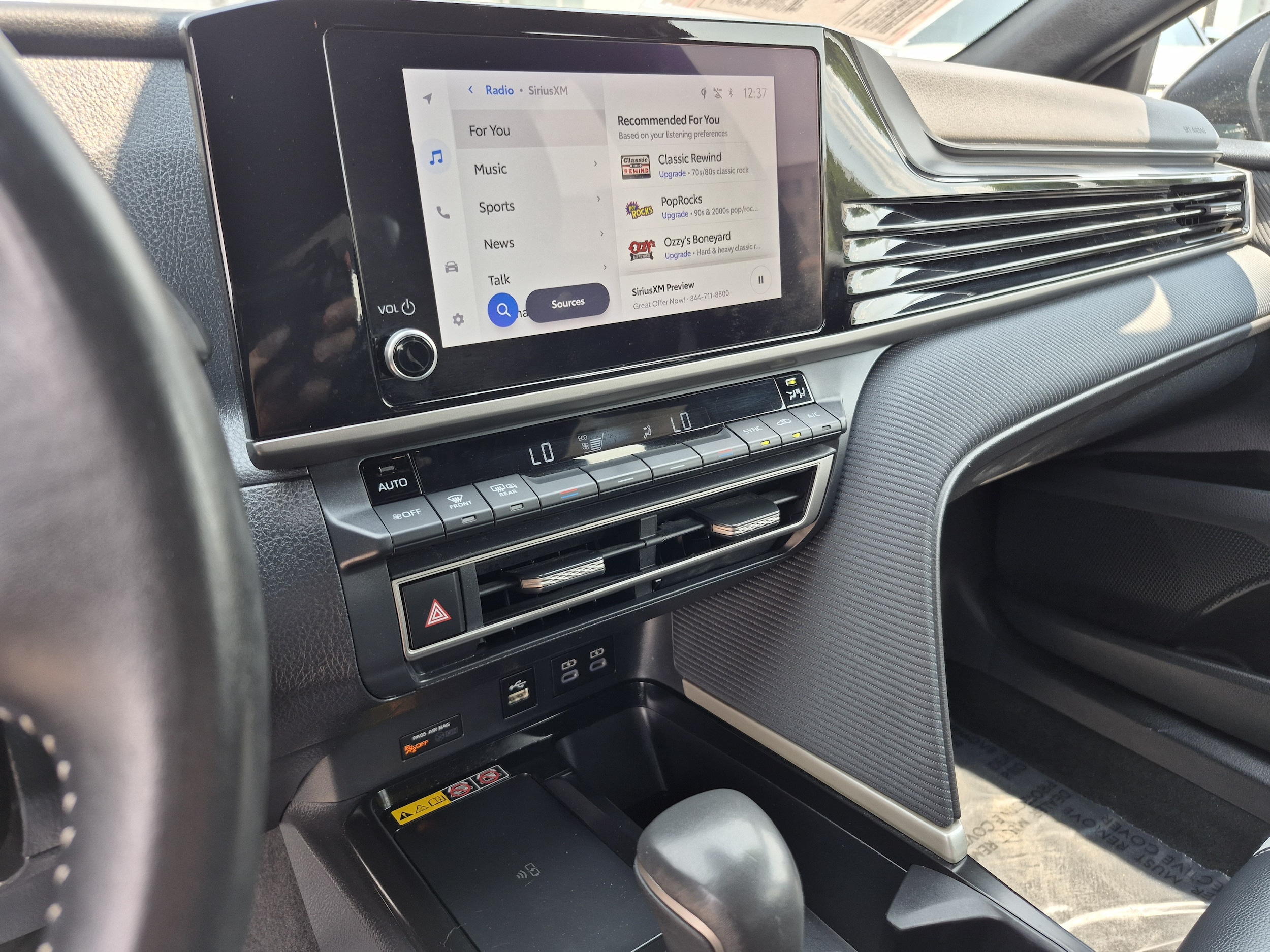 2025 Toyota Camry 12