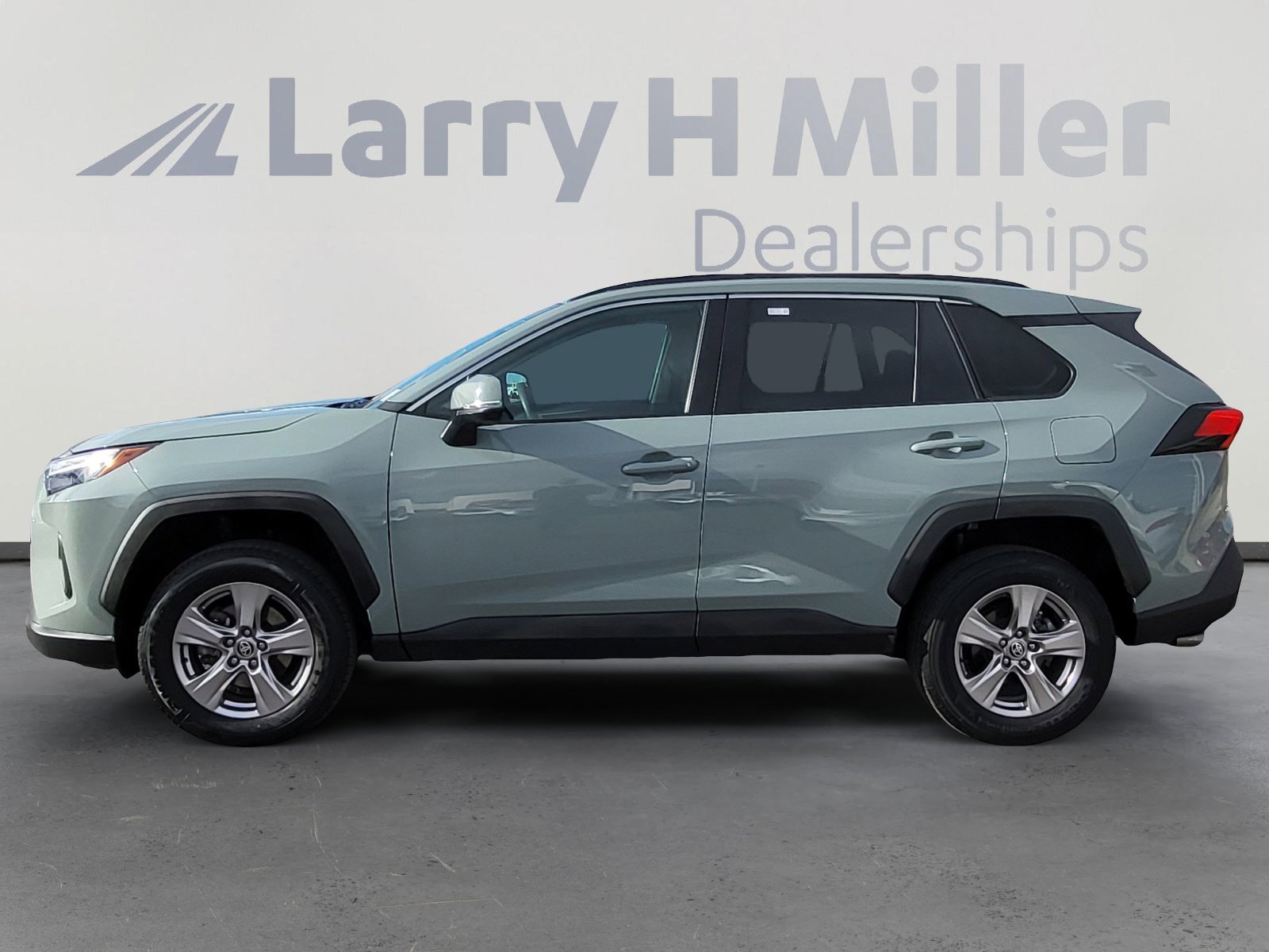 Used 2023 Toyota RAV4 XLE with VIN 2T3P1RFV6PW392491 for sale in Northfield, Minnesota