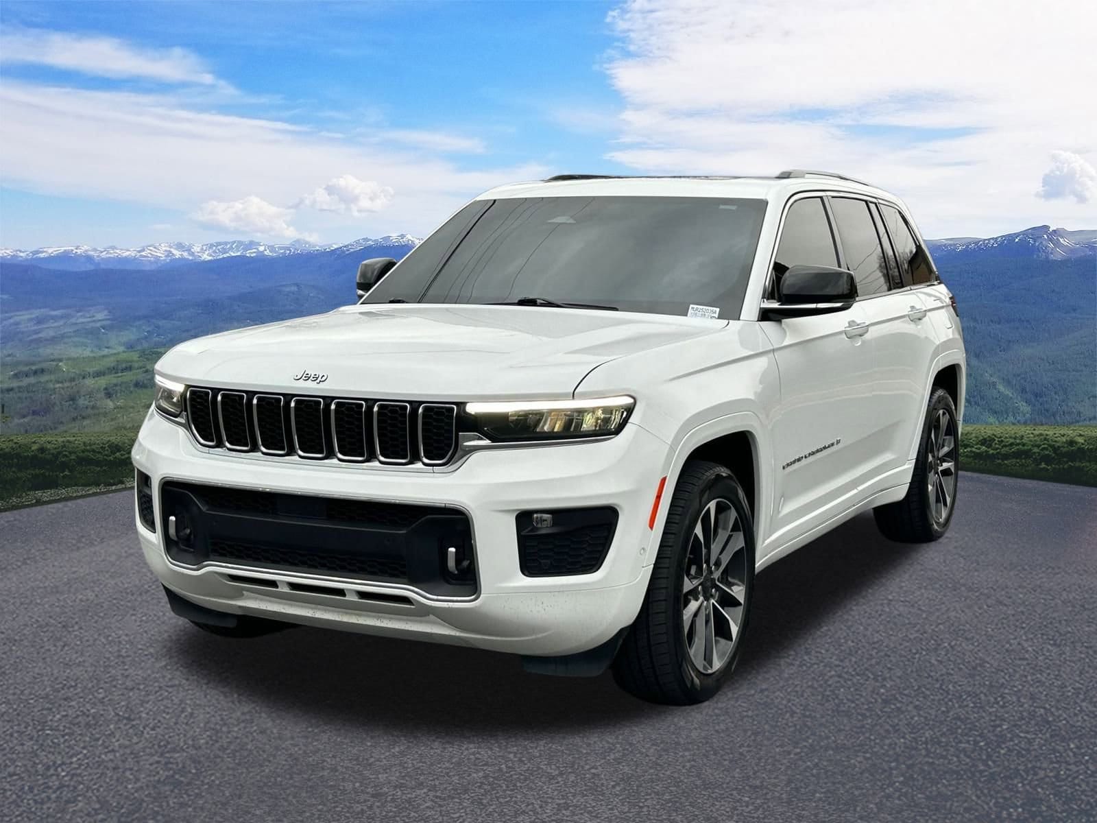 2022 Jeep Grand Cherokee Overland's photo