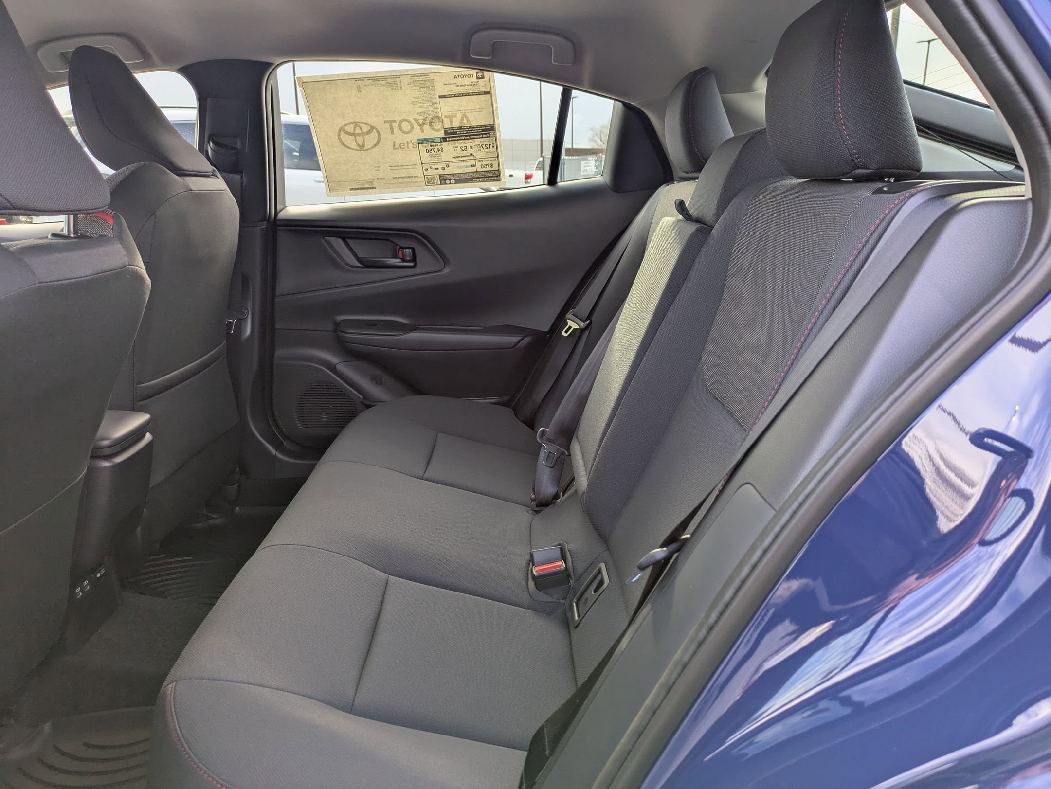 2026 Toyota Prius Plug-in Hybrid SE - Photo 20