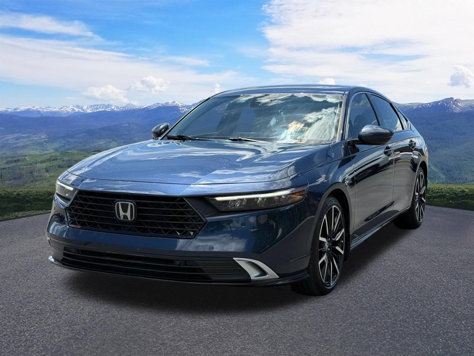 2023 Honda Accord Hybrid Touring's photo