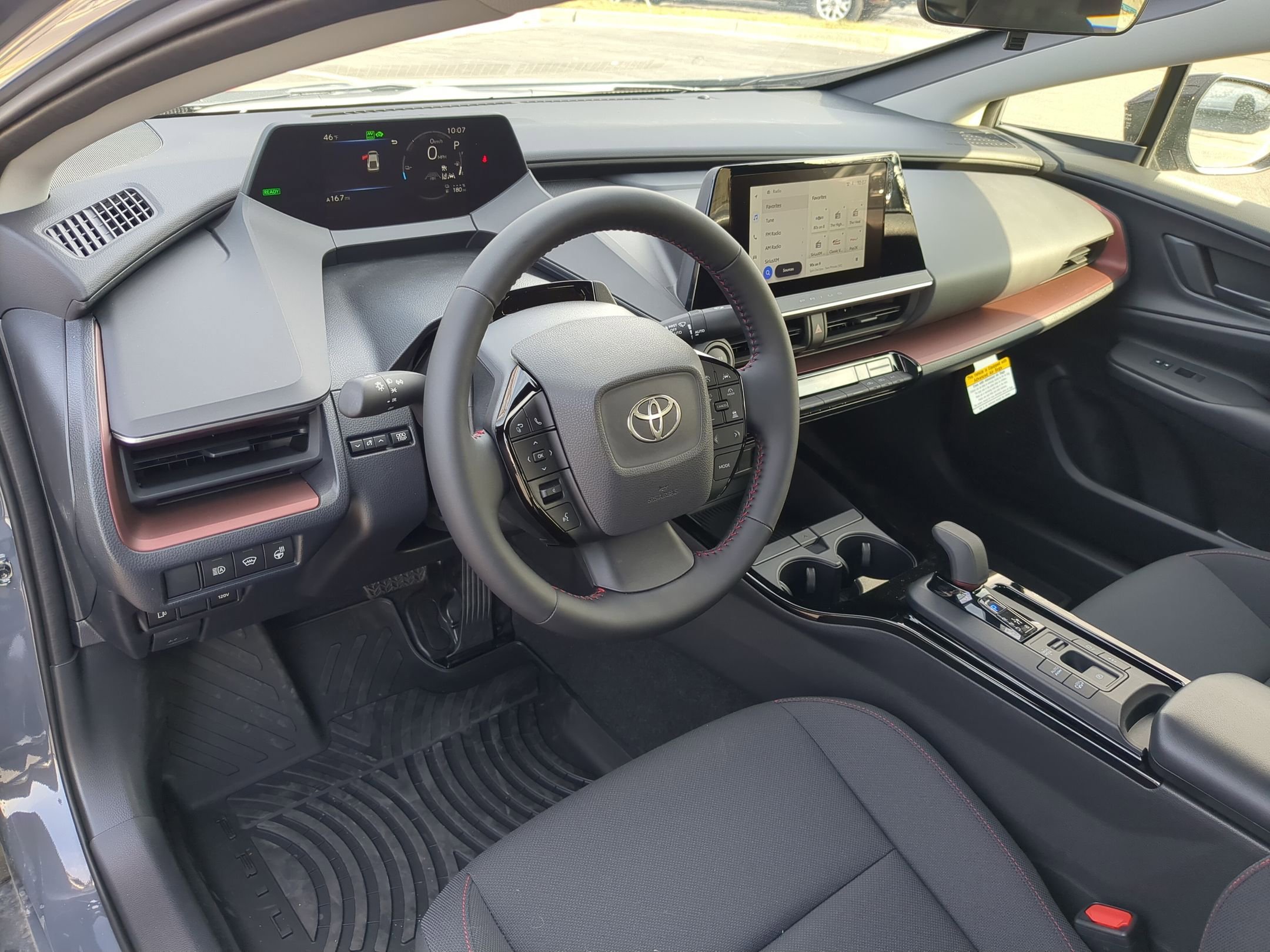 2026 Toyota Prius Plug-in Hybrid SE - Photo 12