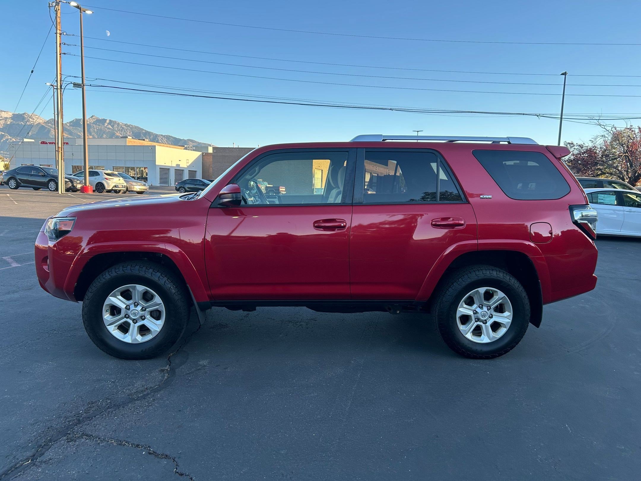 2014 Toyota 4Runner SR5 photo 2
