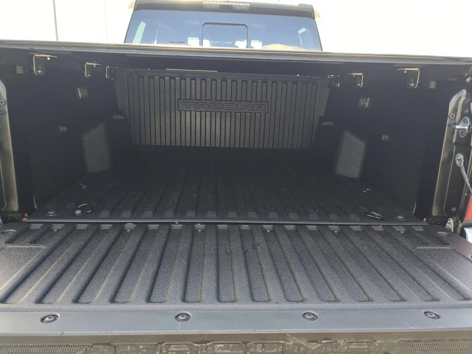 2026 Toyota Tacoma SR5 - Photo 25