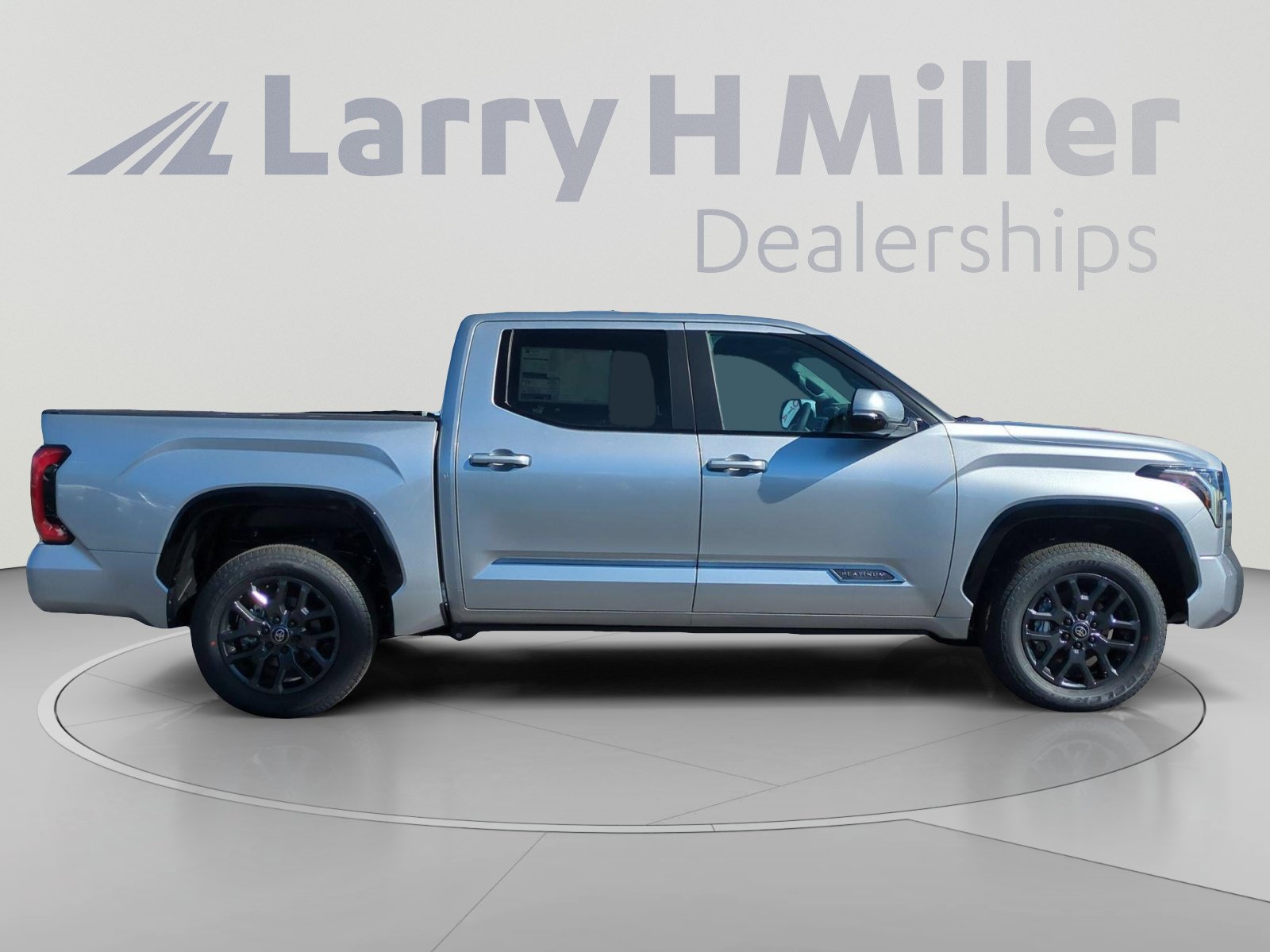 2026 Toyota Tundra Platinum - Photo 8