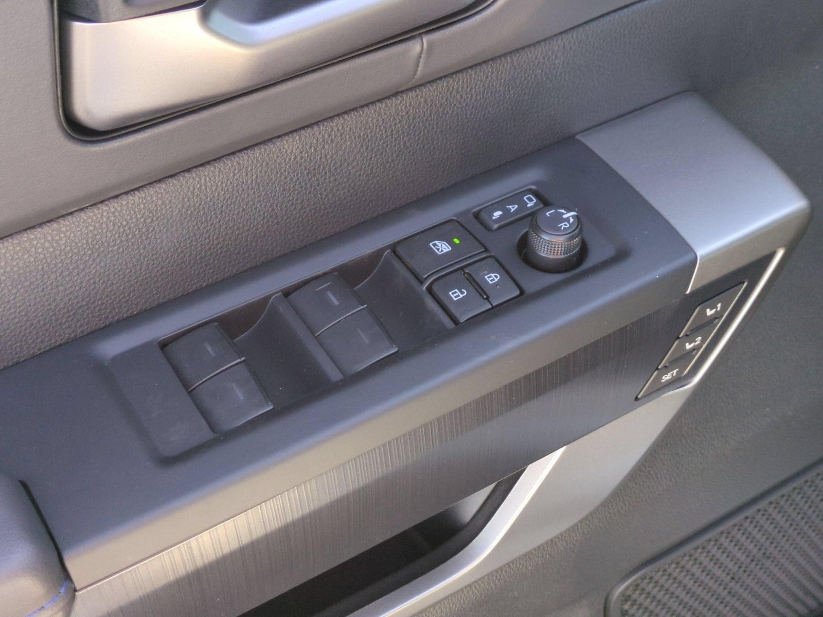 2026 Toyota Tundra Platinum - Photo 11