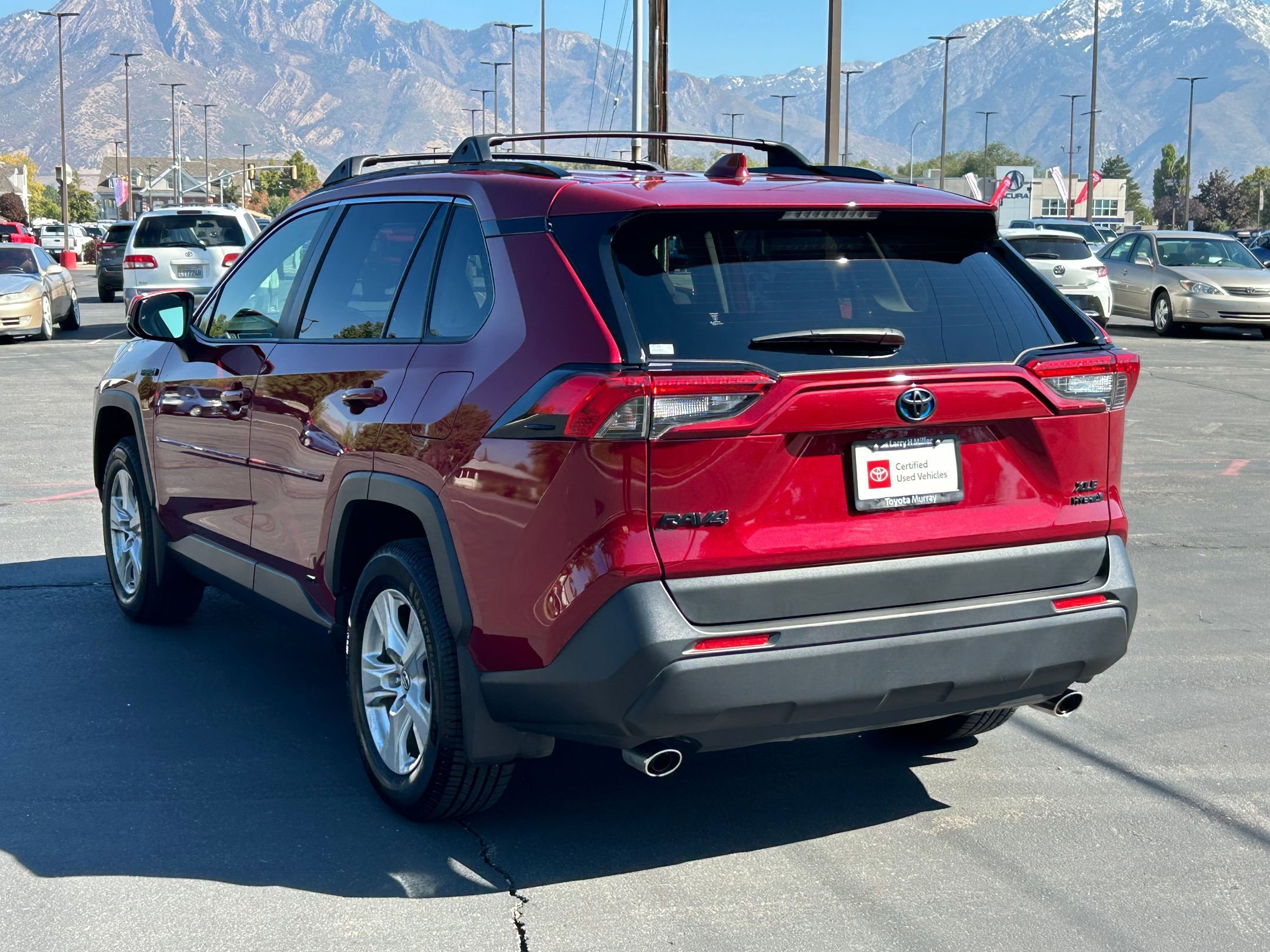 2021 Toyota RAV4 XLE photo 3