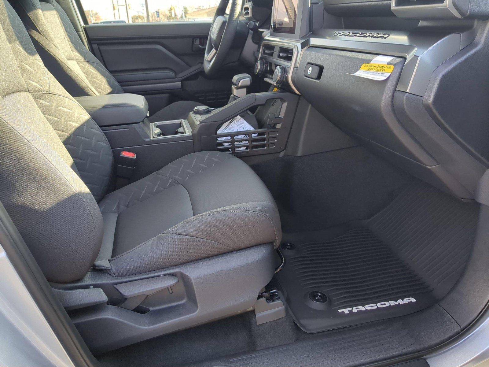 2026 Toyota Tacoma SR5 - Photo 28