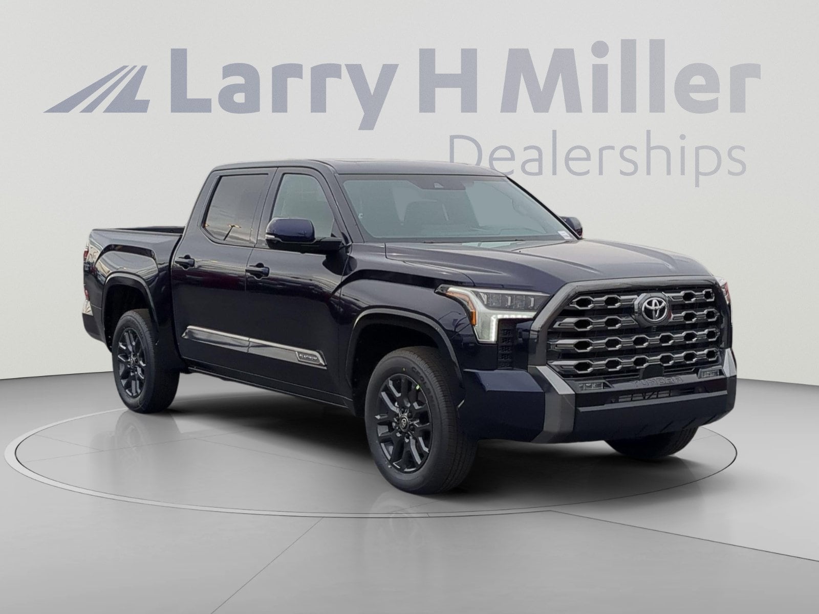 2026 Toyota Tundra Platinum - Photo 9