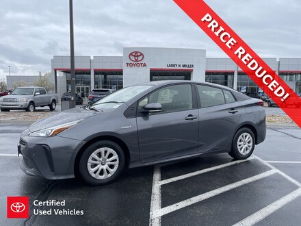 Pre-owned Vehicle Special 2021 Toyota Prius LE Hatchback for sale in Murray, UT