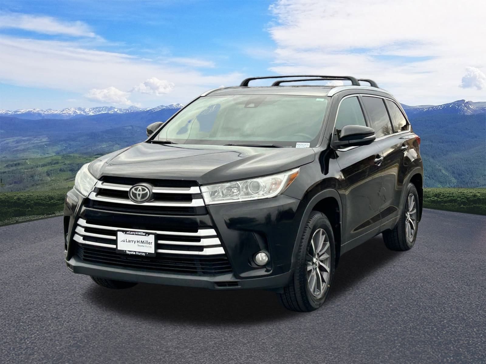 2017 Toyota Highlander XLE's photo