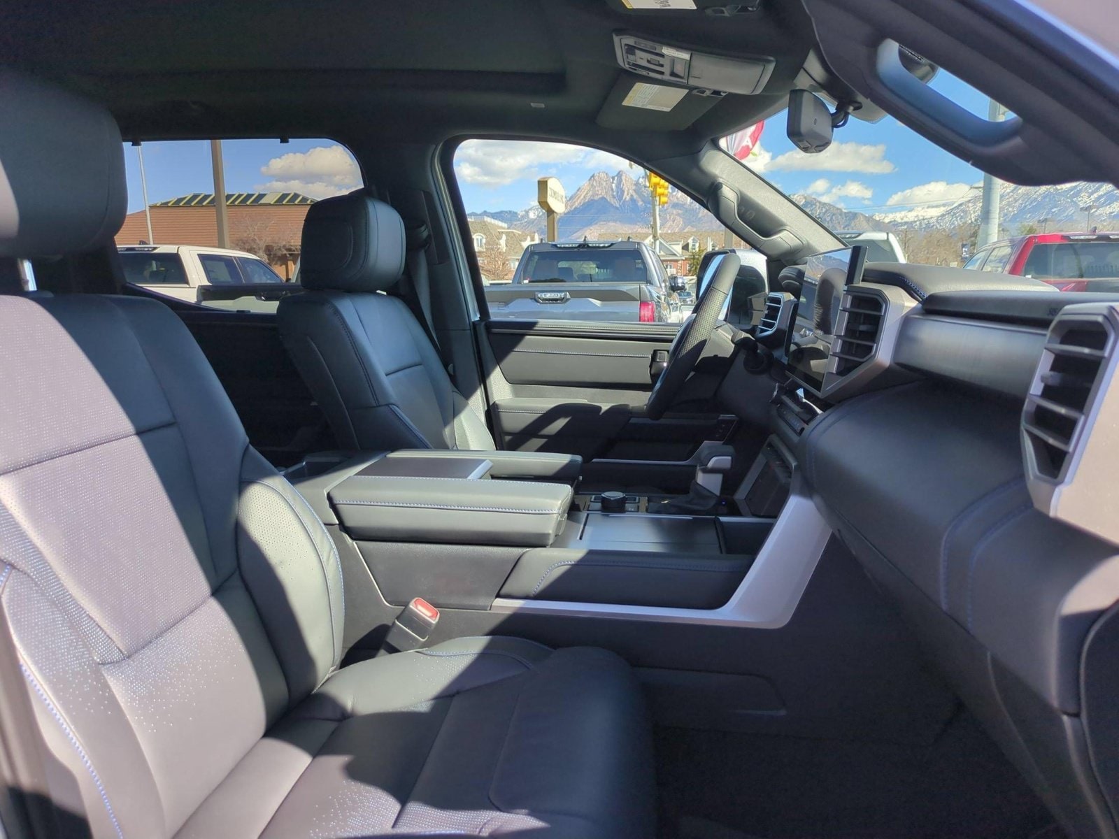 2026 Toyota Tundra Platinum - Photo 27