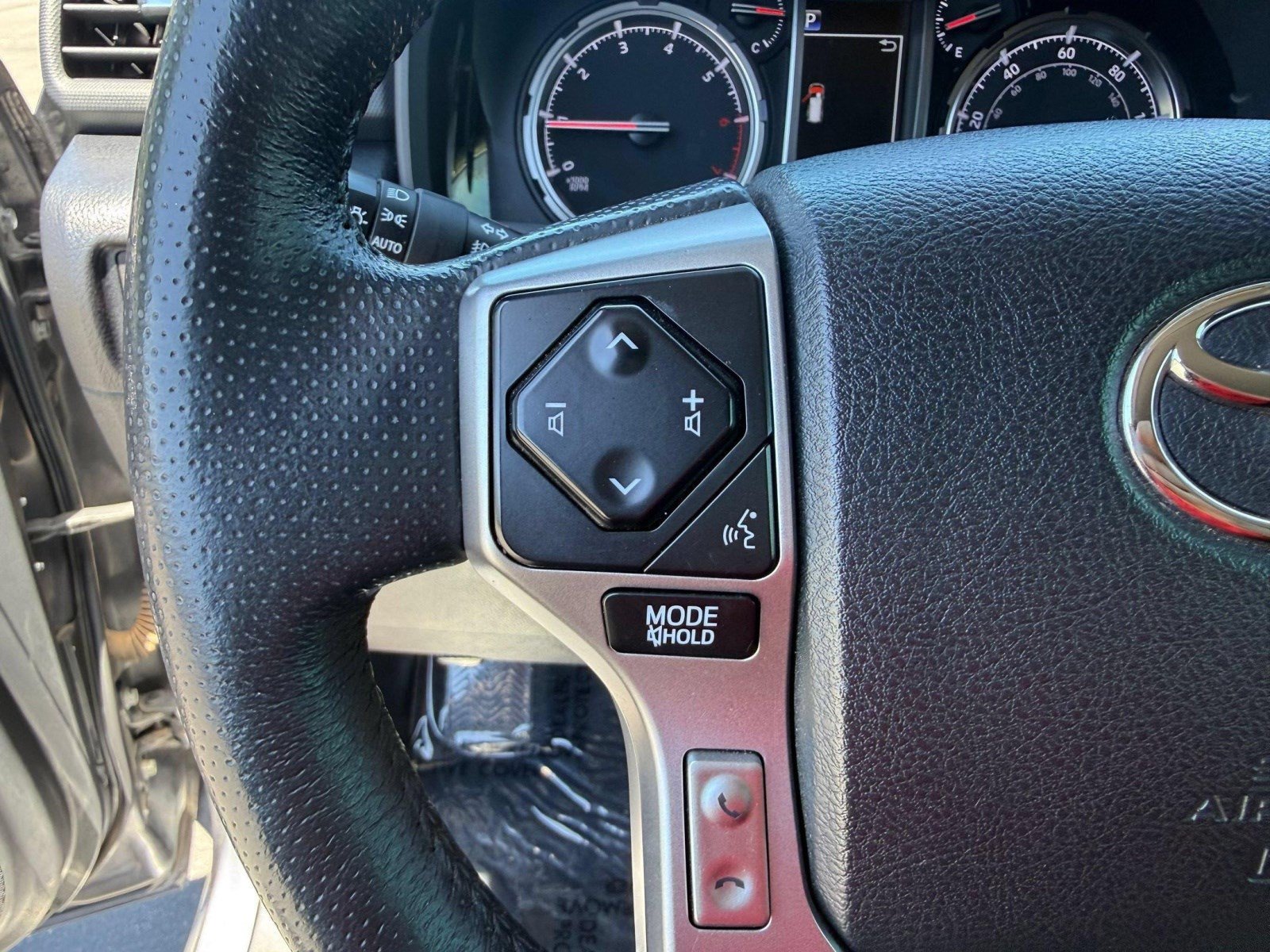 2023 Toyota 4Runner Limited - Photo 16