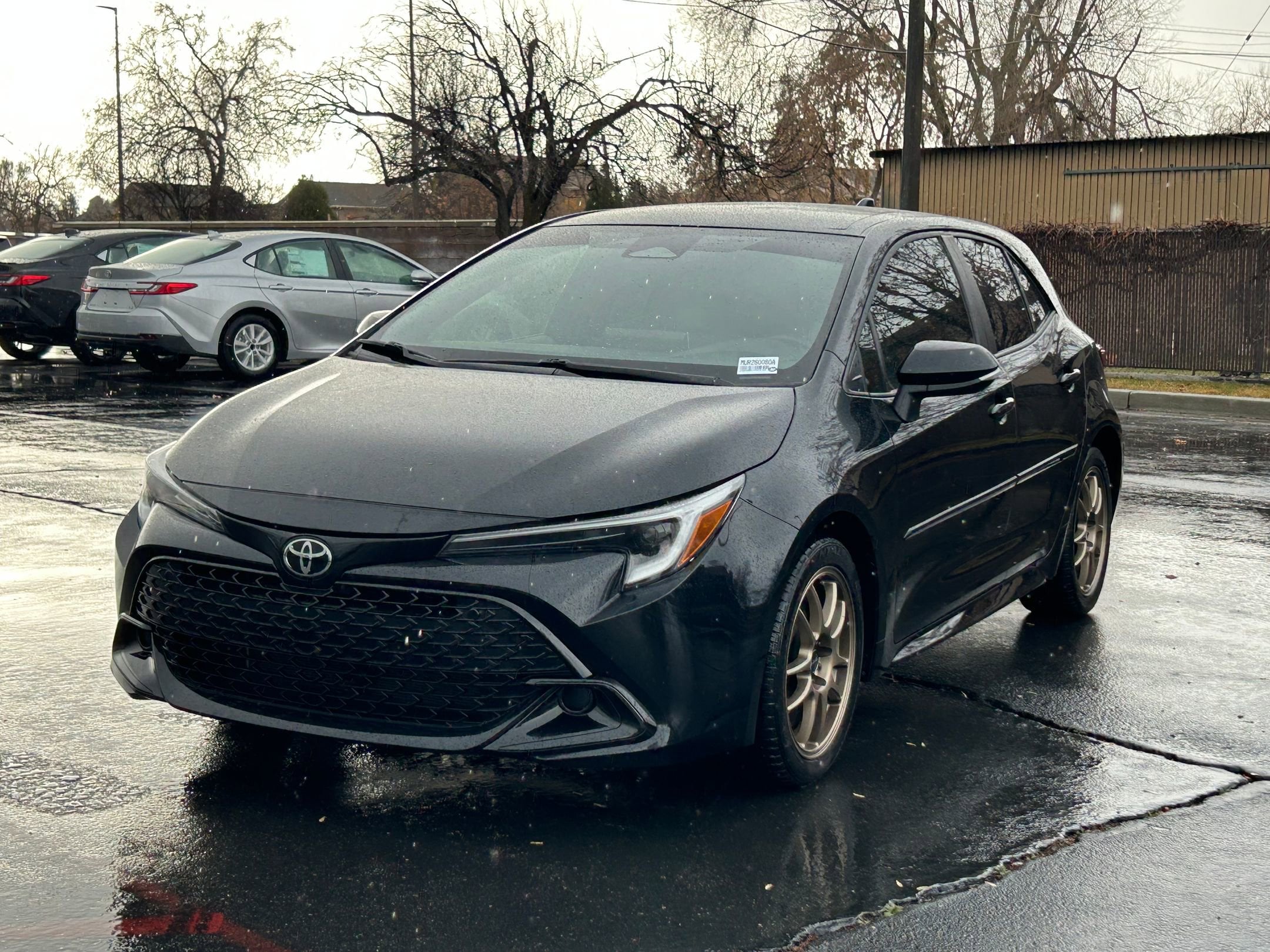 2024 Toyota Corolla Hatchback SE's photo