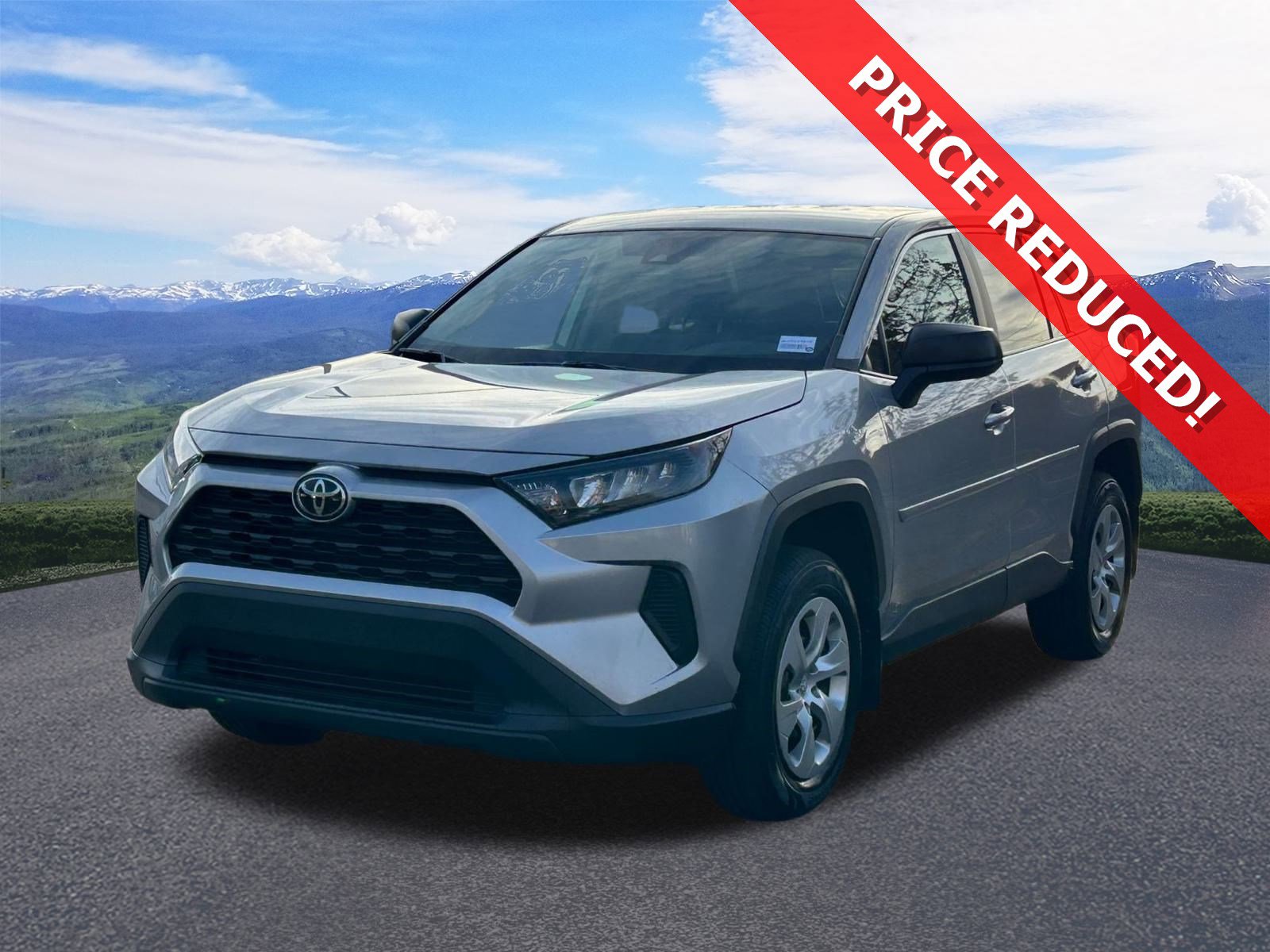 2022 Toyota RAV4 LE's photo