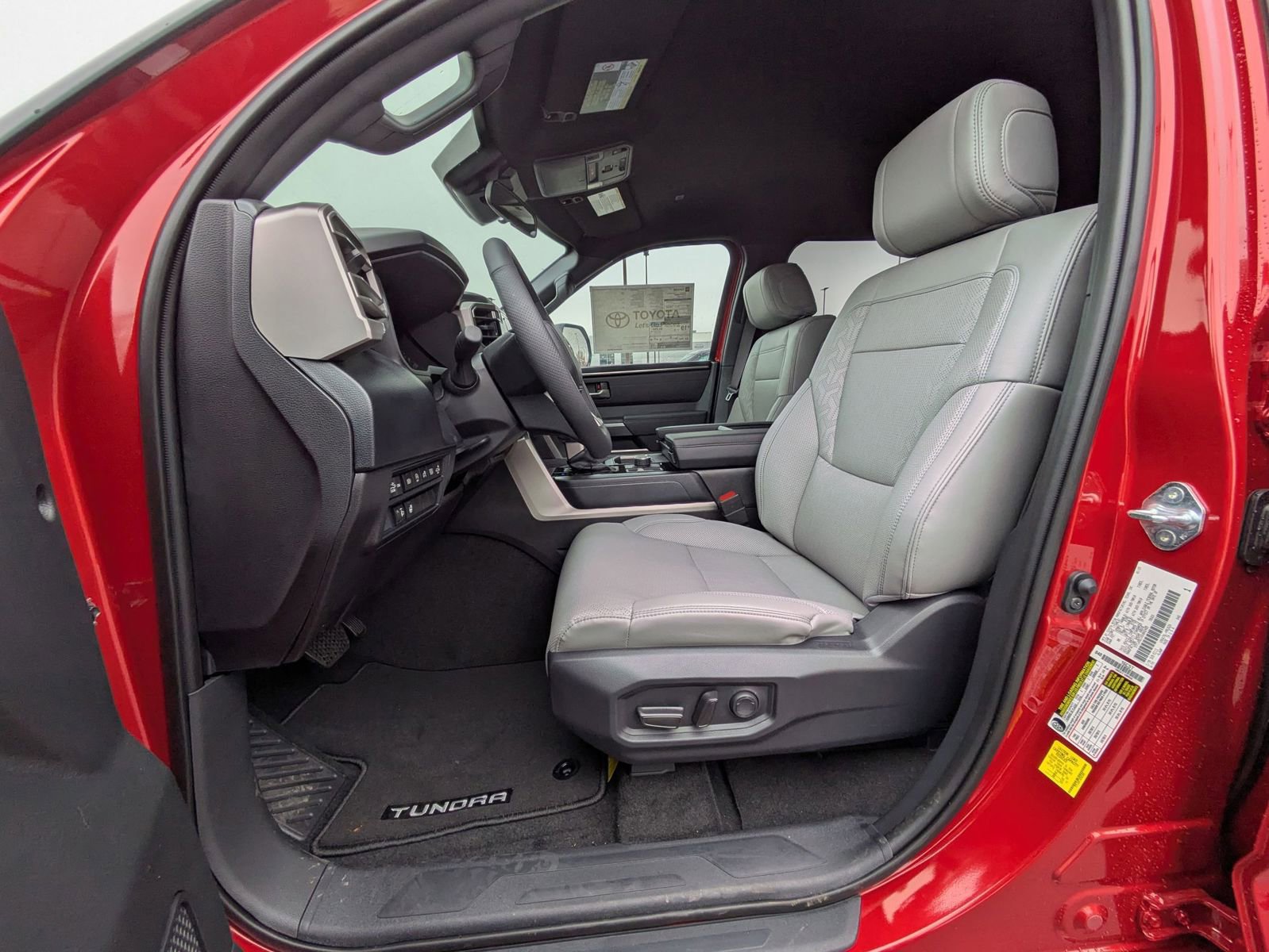 2025 Toyota Tundra SR5 - Photo 19