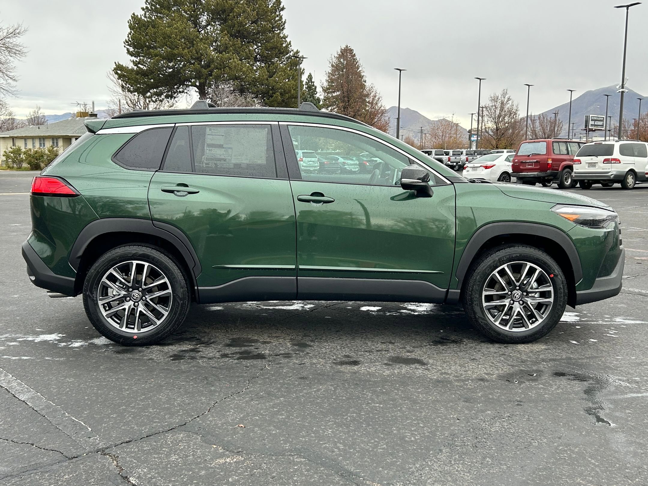 2026 Toyota Corolla Cross XLE photo 2