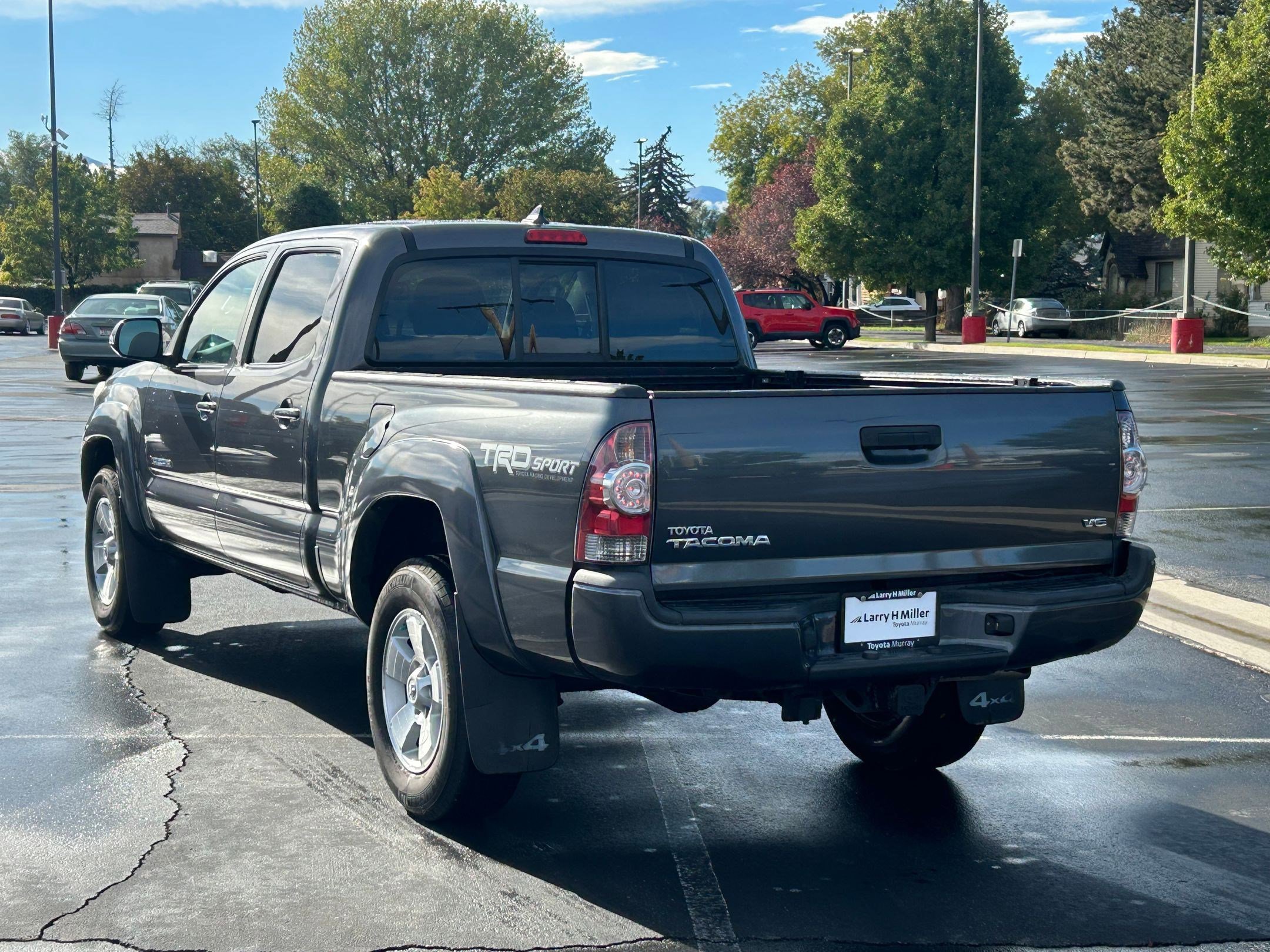 2015 Toyota Tacoma V6 4x4 photo 3