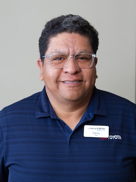 Staff member Denis Martinez from ID_372788733af0