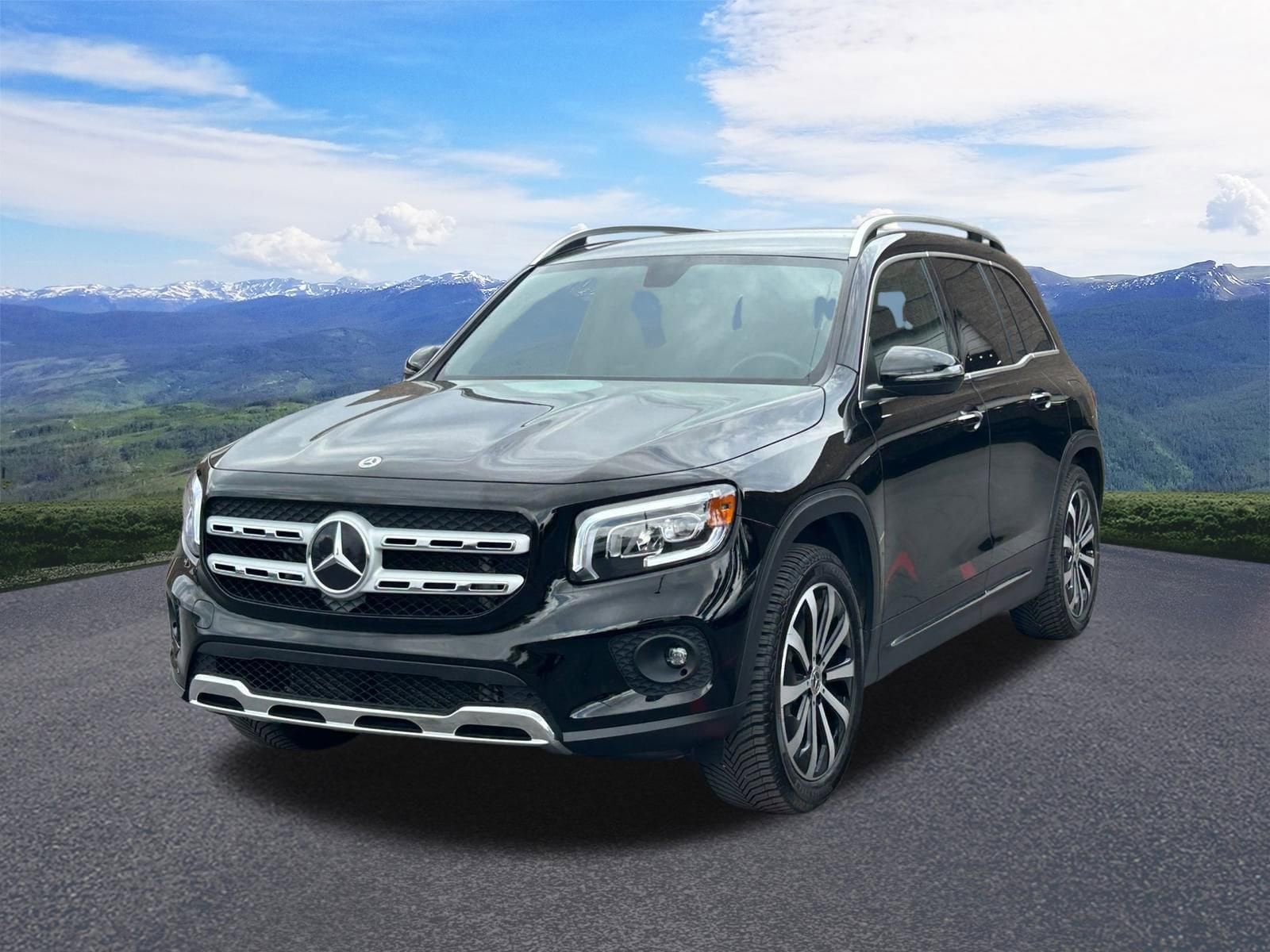 2022 Mercedes-Benz GLB GLB 250 4MATIC's photo