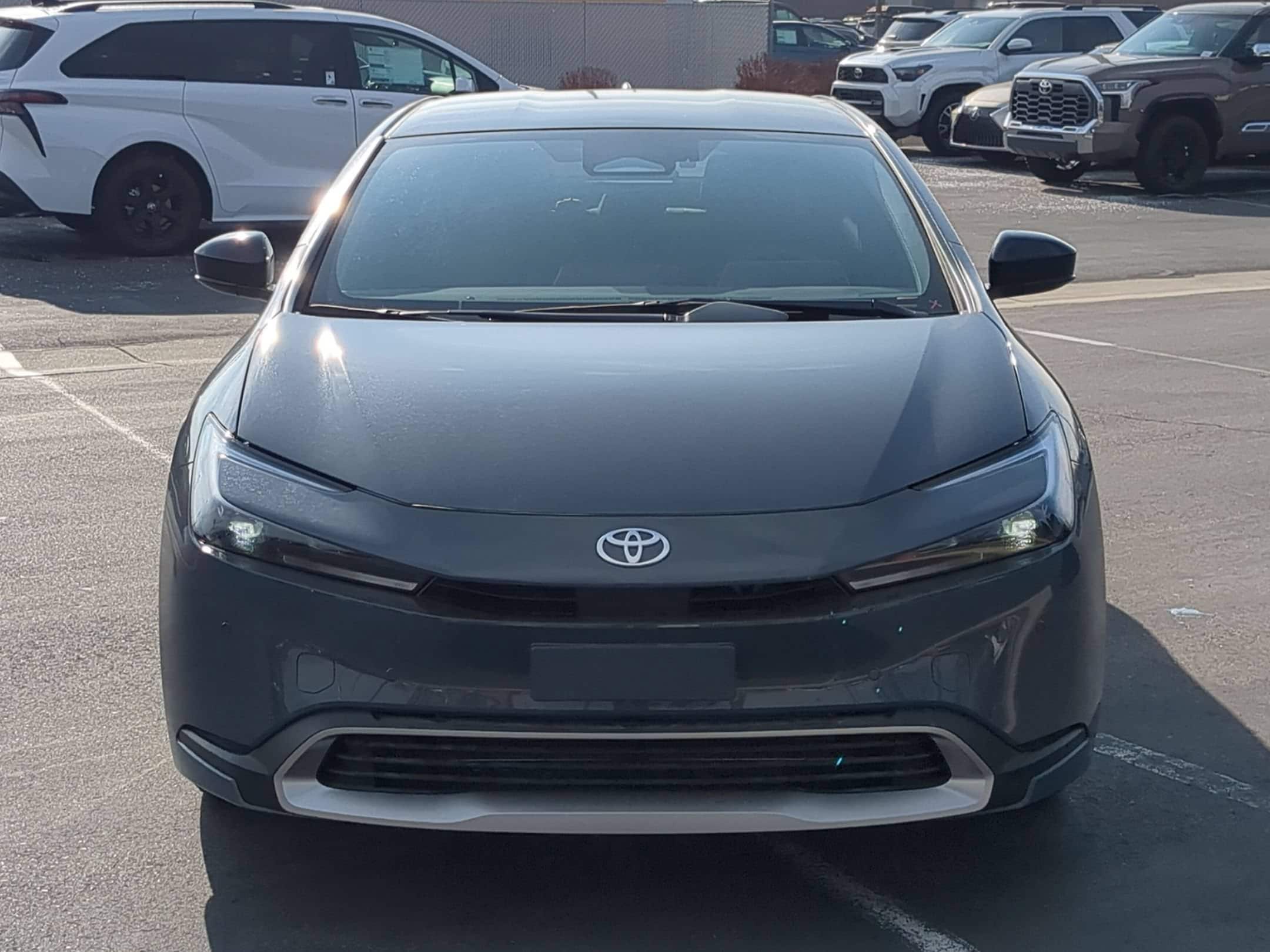 2026 Toyota Prius Plug-in Hybrid SE - Photo 10