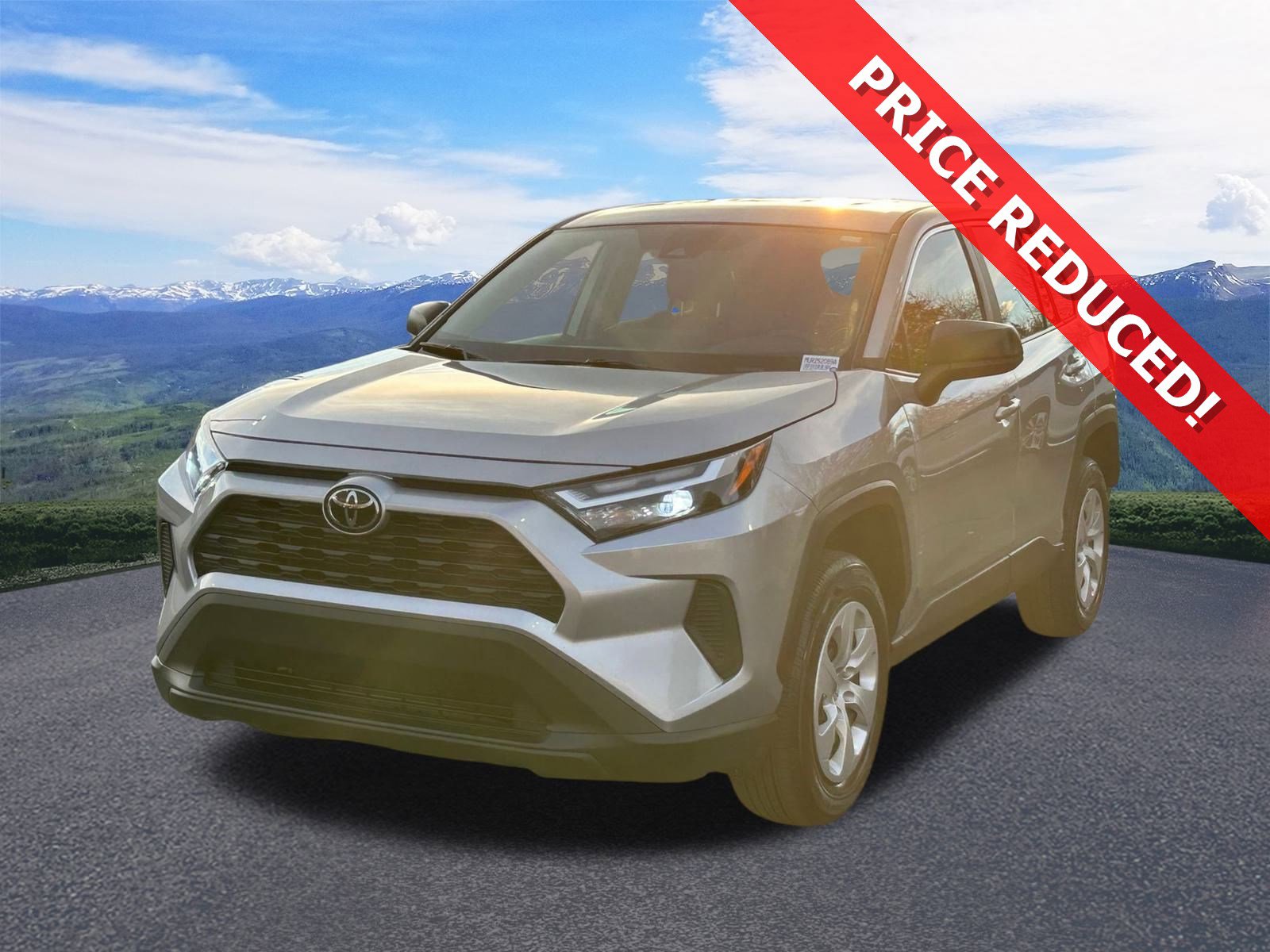 2023 Toyota RAV4 LE's photo