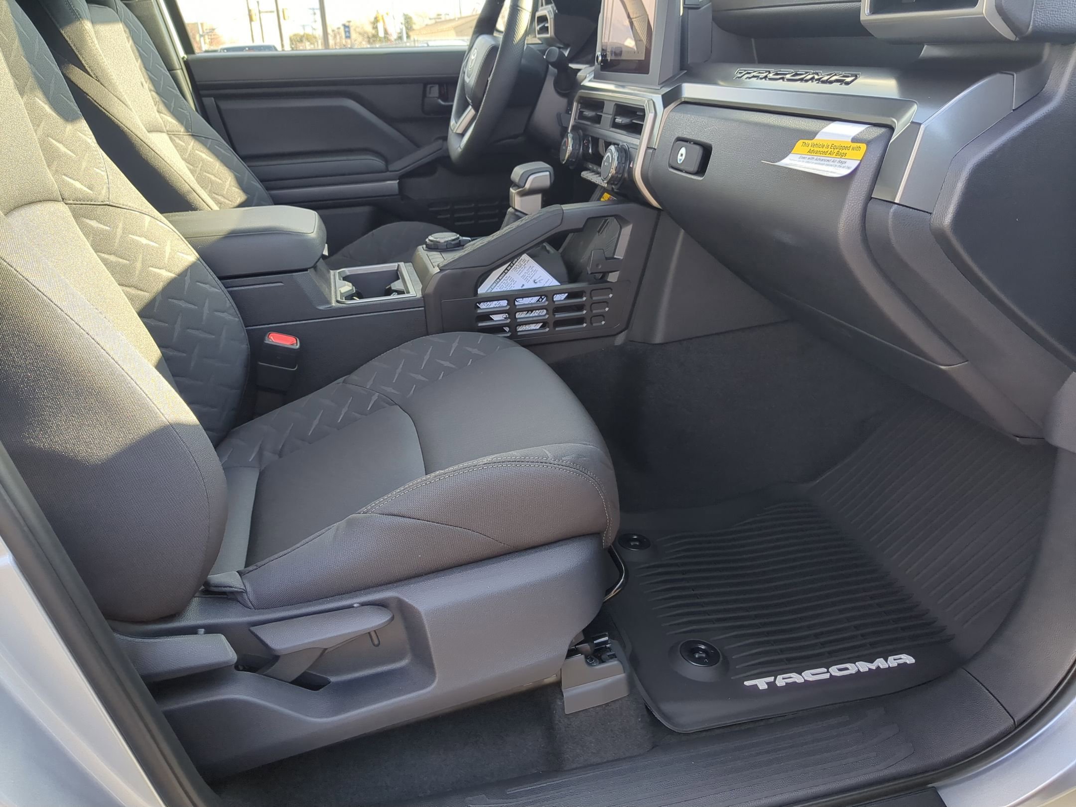 2026 Toyota Tacoma SR5 - Photo 27