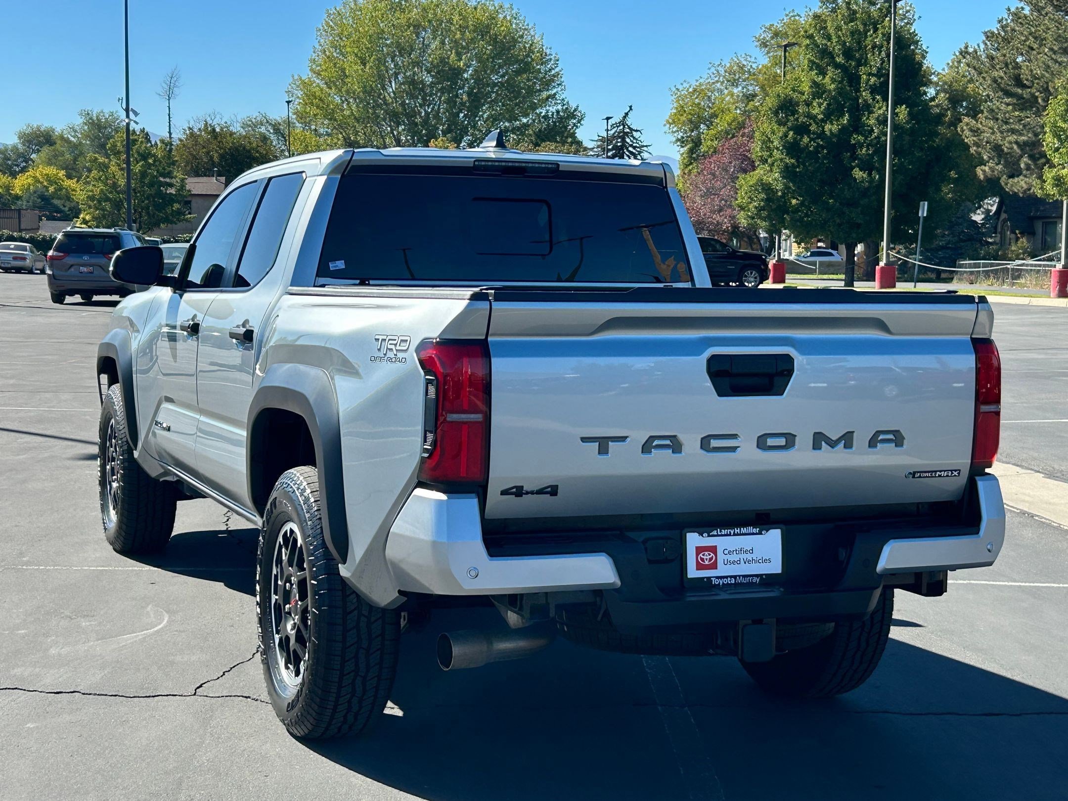 2025 Toyota Tacoma TRD photo 3