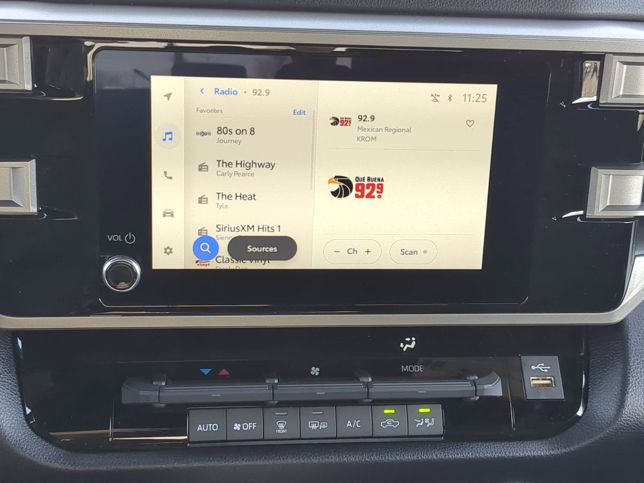 2026 Toyota Tundra SR5 - Photo 15