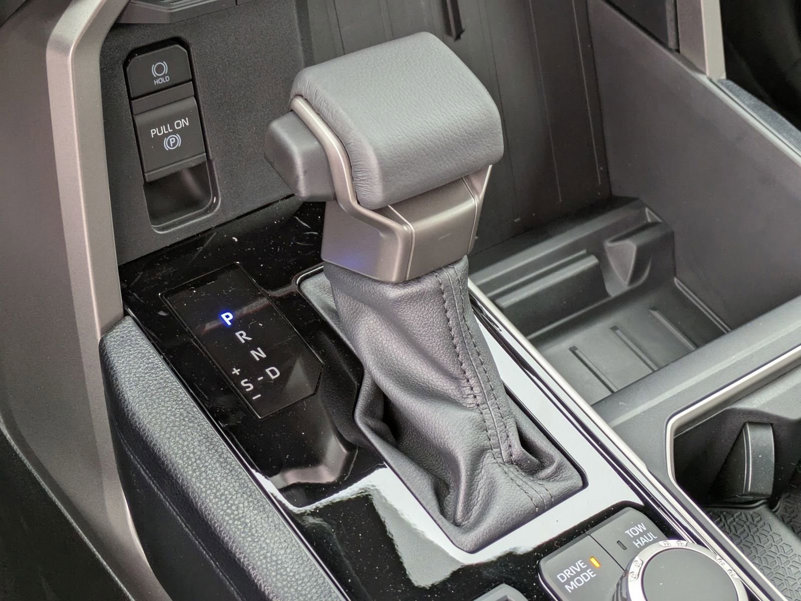 2025 Toyota Tundra SR5 - Photo 17