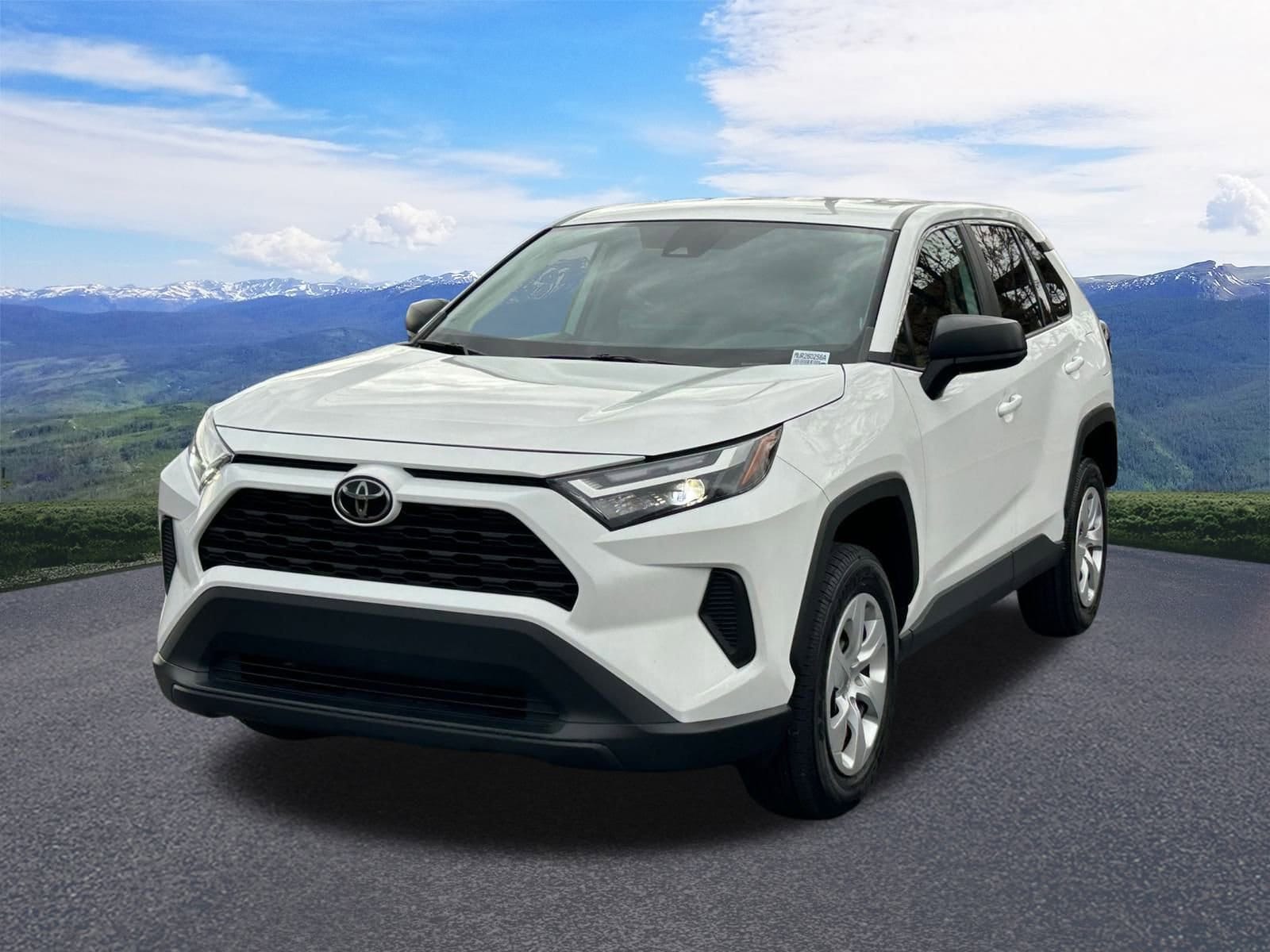 2023 Toyota RAV4 LE's photo