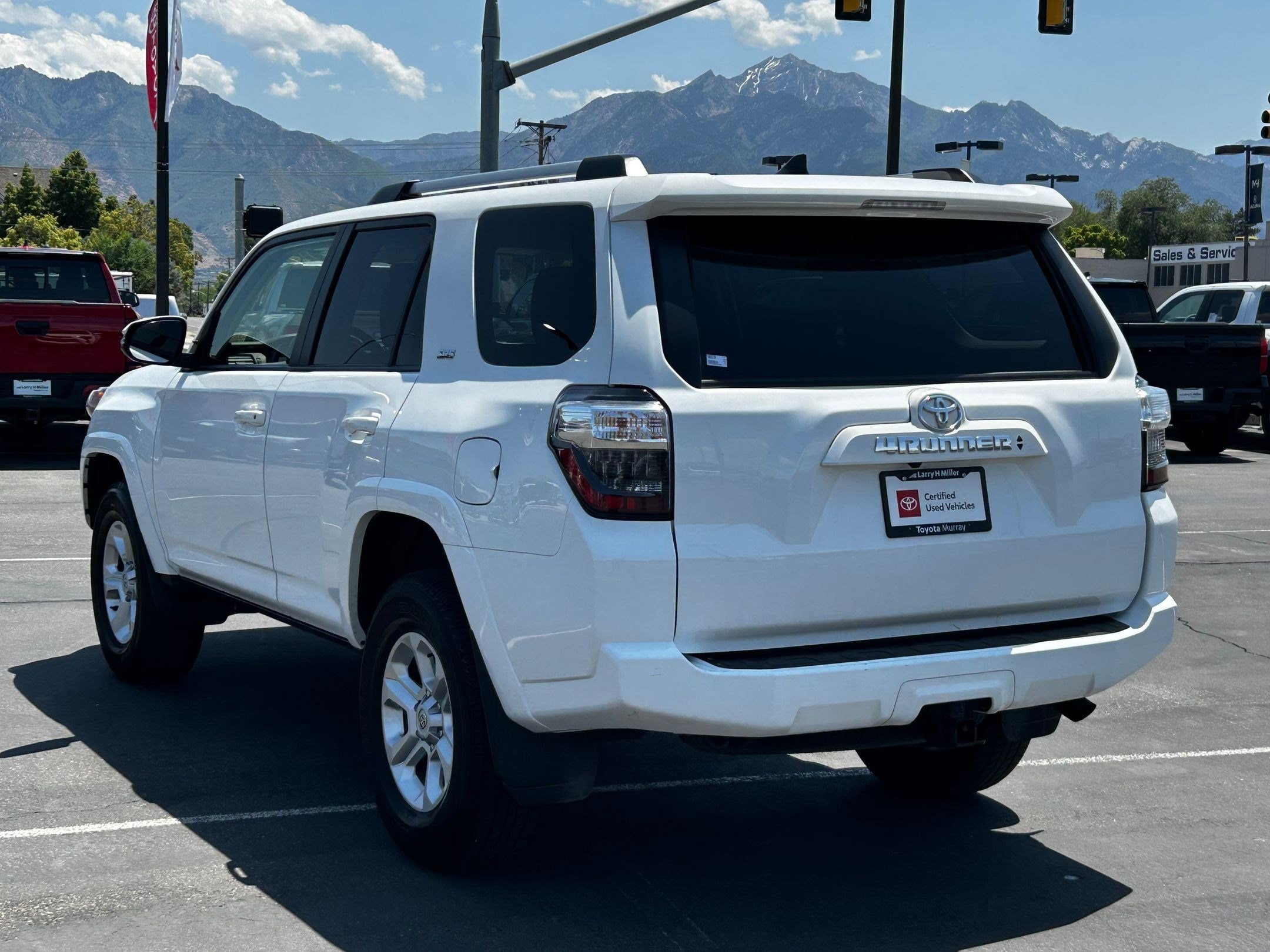 2023 Toyota 4Runner SR5 Premium photo 3