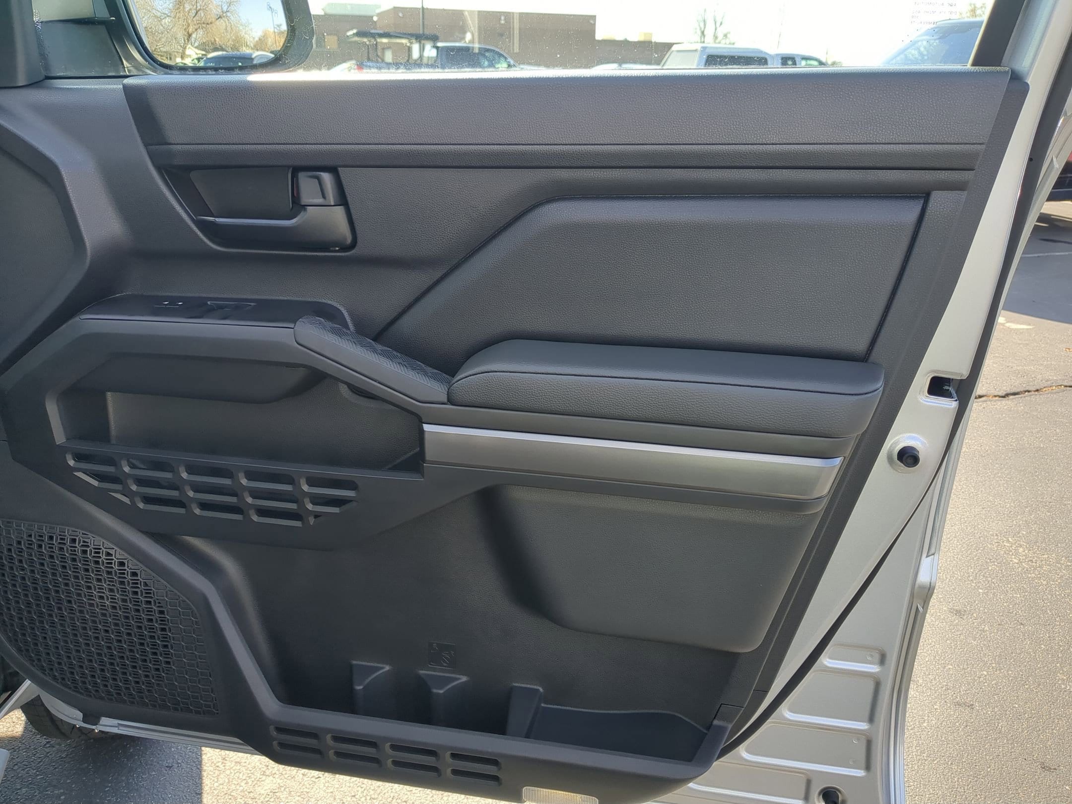 2026 Toyota Tacoma SR5 - Photo 28