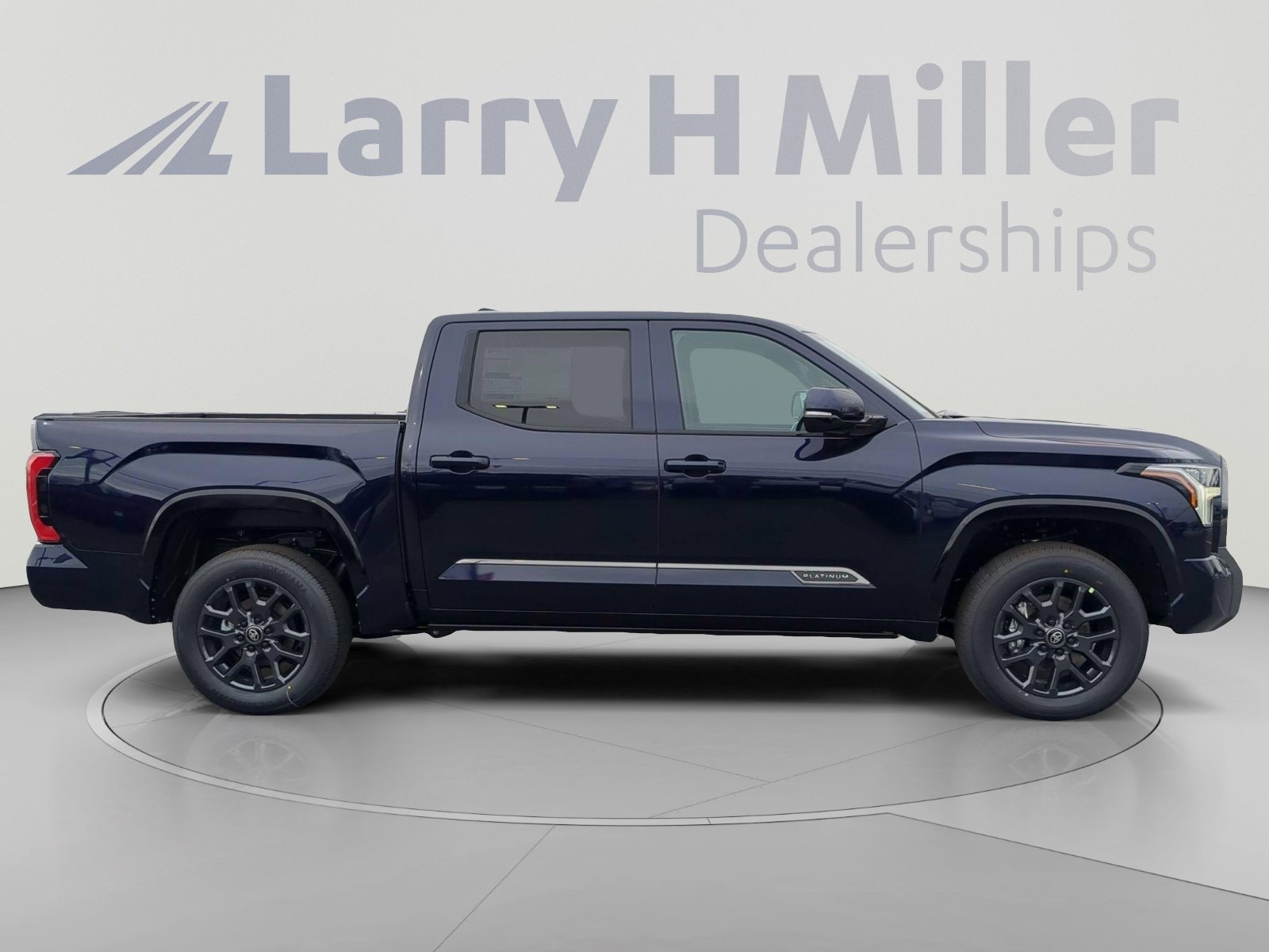2026 Toyota Tundra Platinum - Photo 8