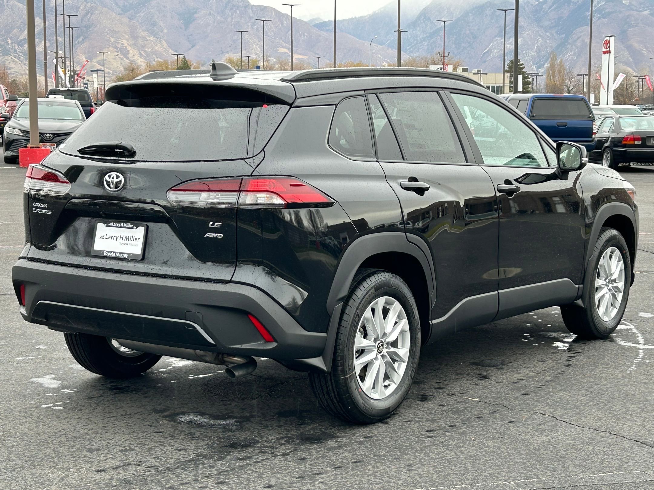 2026 Toyota Corolla Cross LE photo 3