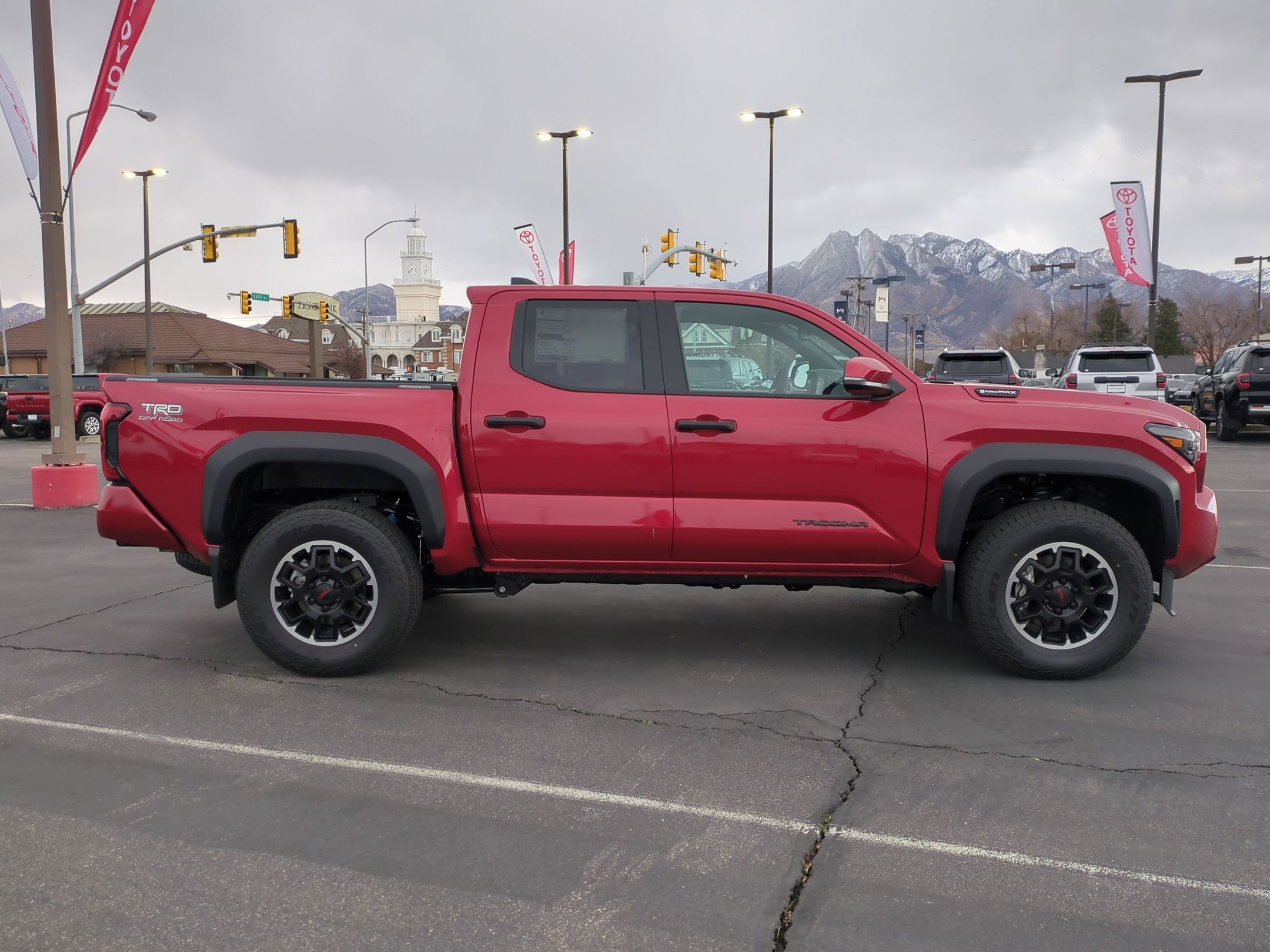2026 Toyota Tacoma TRD Off Road - Photo 8
