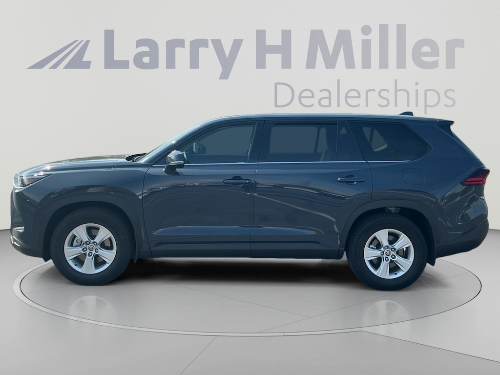 Used 2025 Toyota Grand Highlander LE SUV