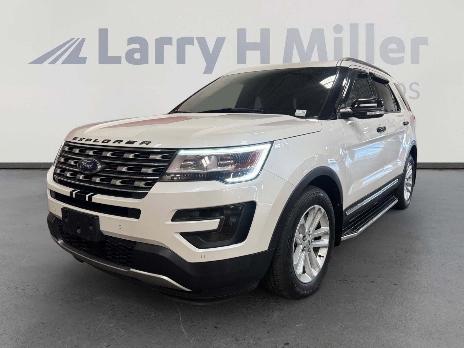 2016 Ford Explorer XLT's photo